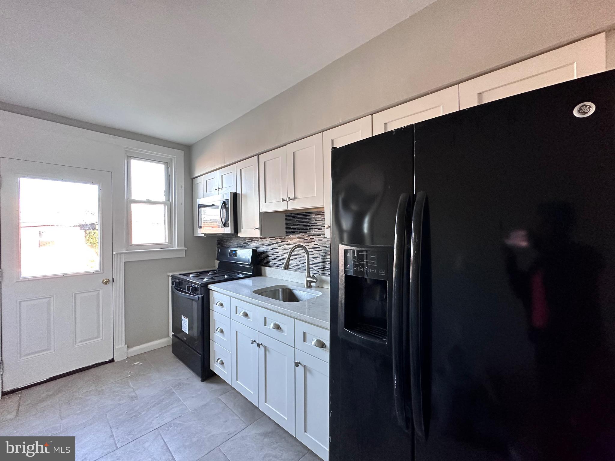 BELAIR-EDISON - Residential Lease