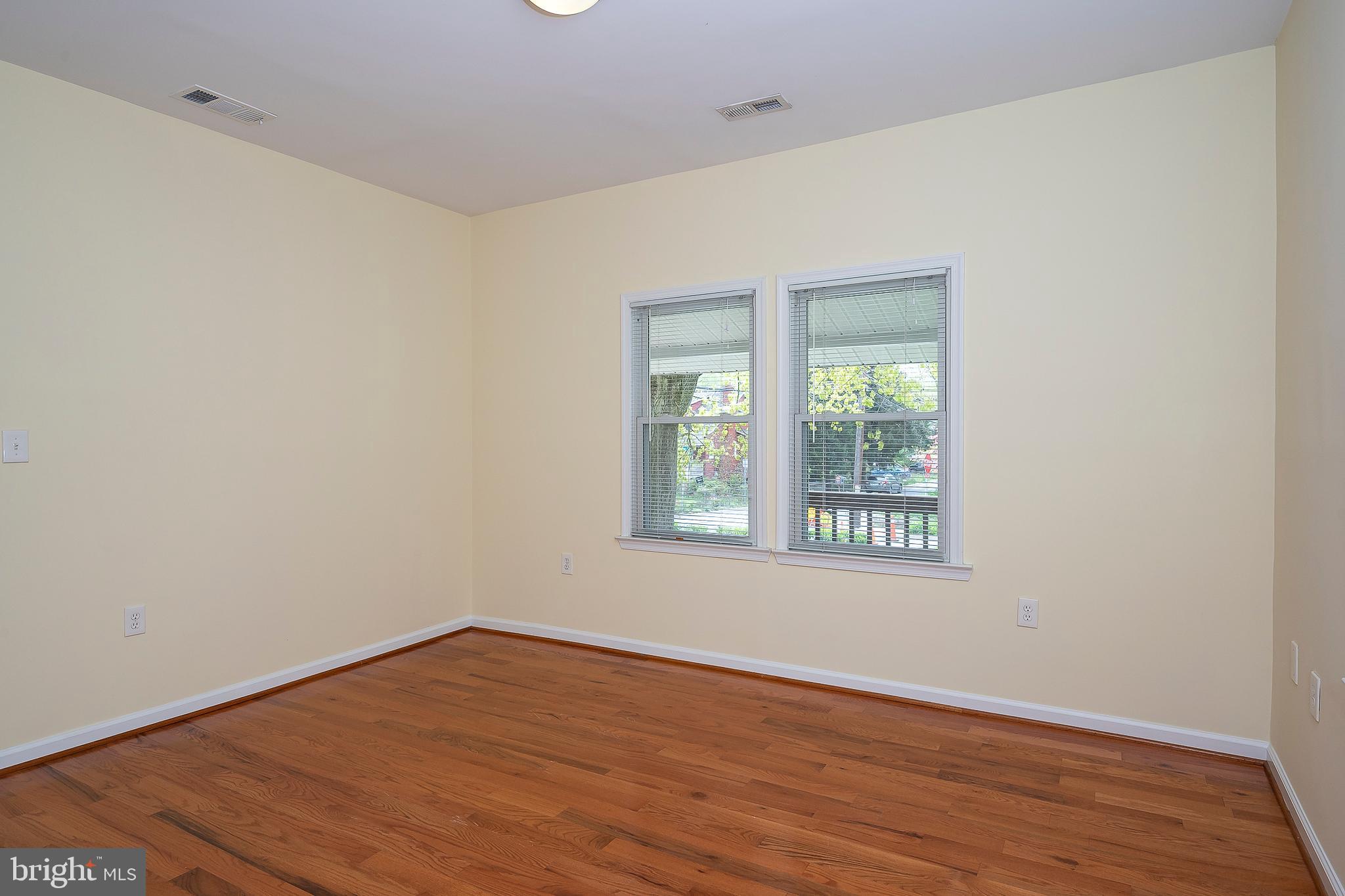 SILVER SPRING - Residential