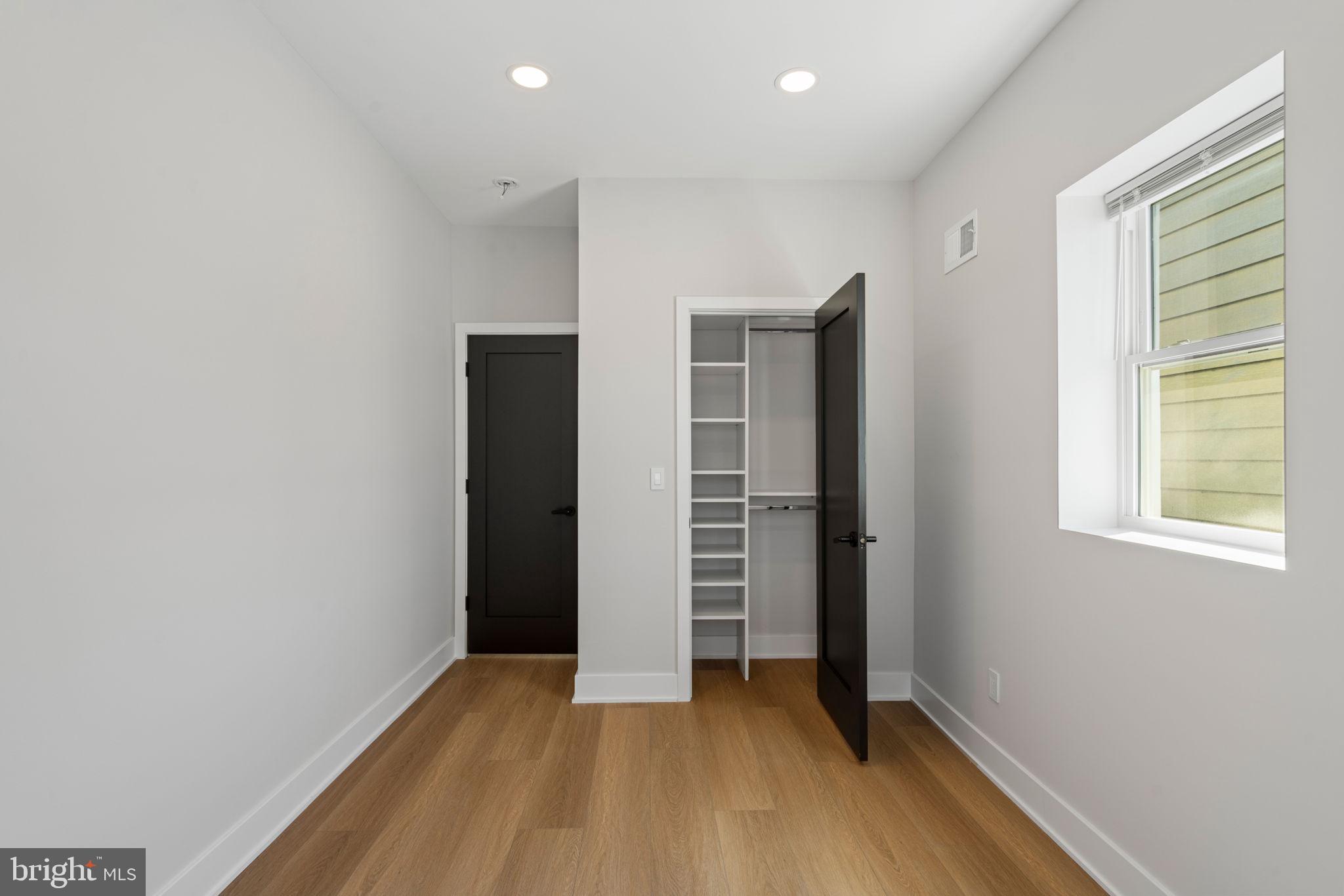 WHITMAN - Residential