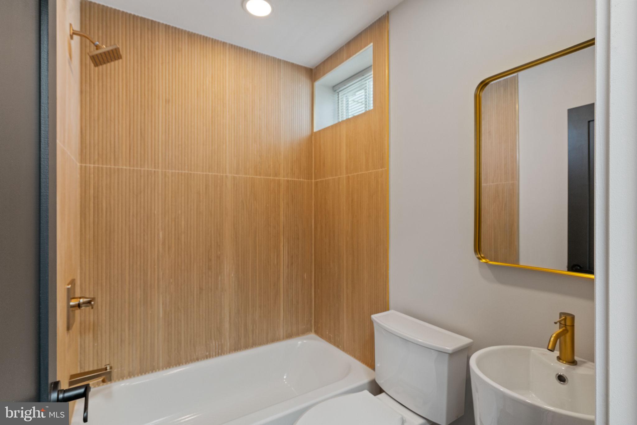 WHITMAN - Residential