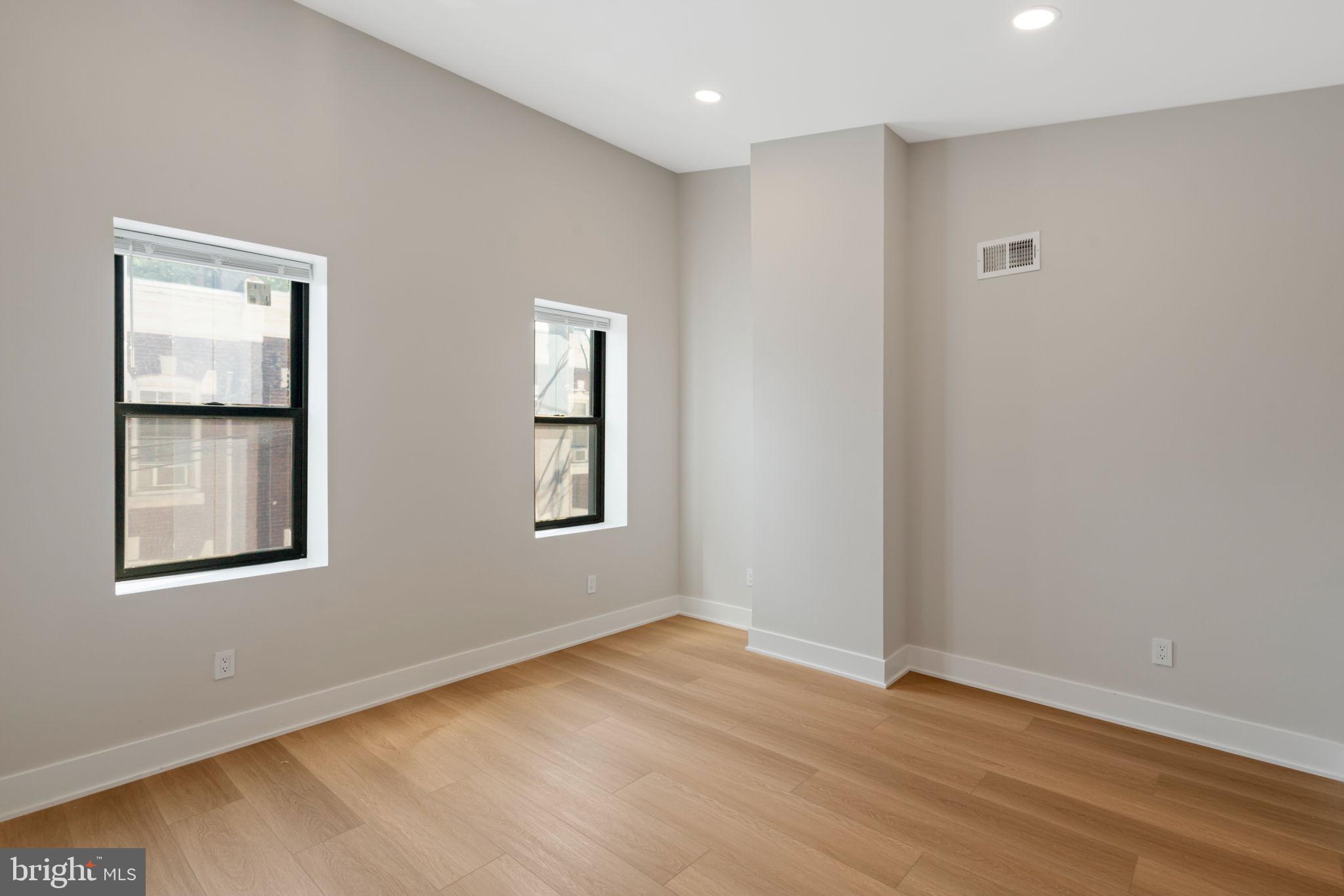 WHITMAN - Residential