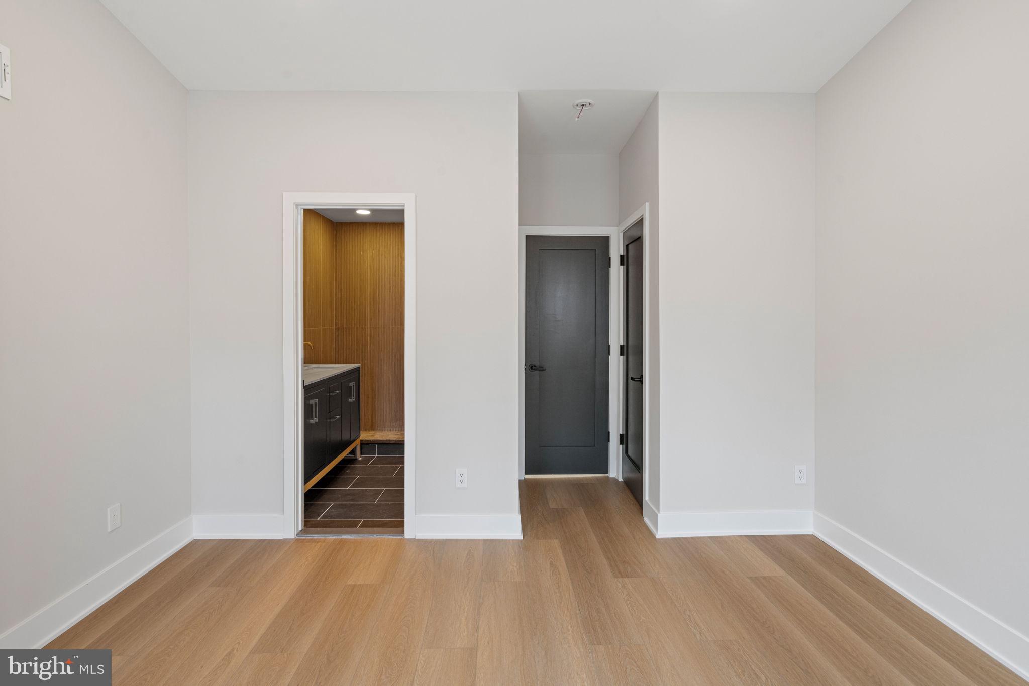 WHITMAN - Residential