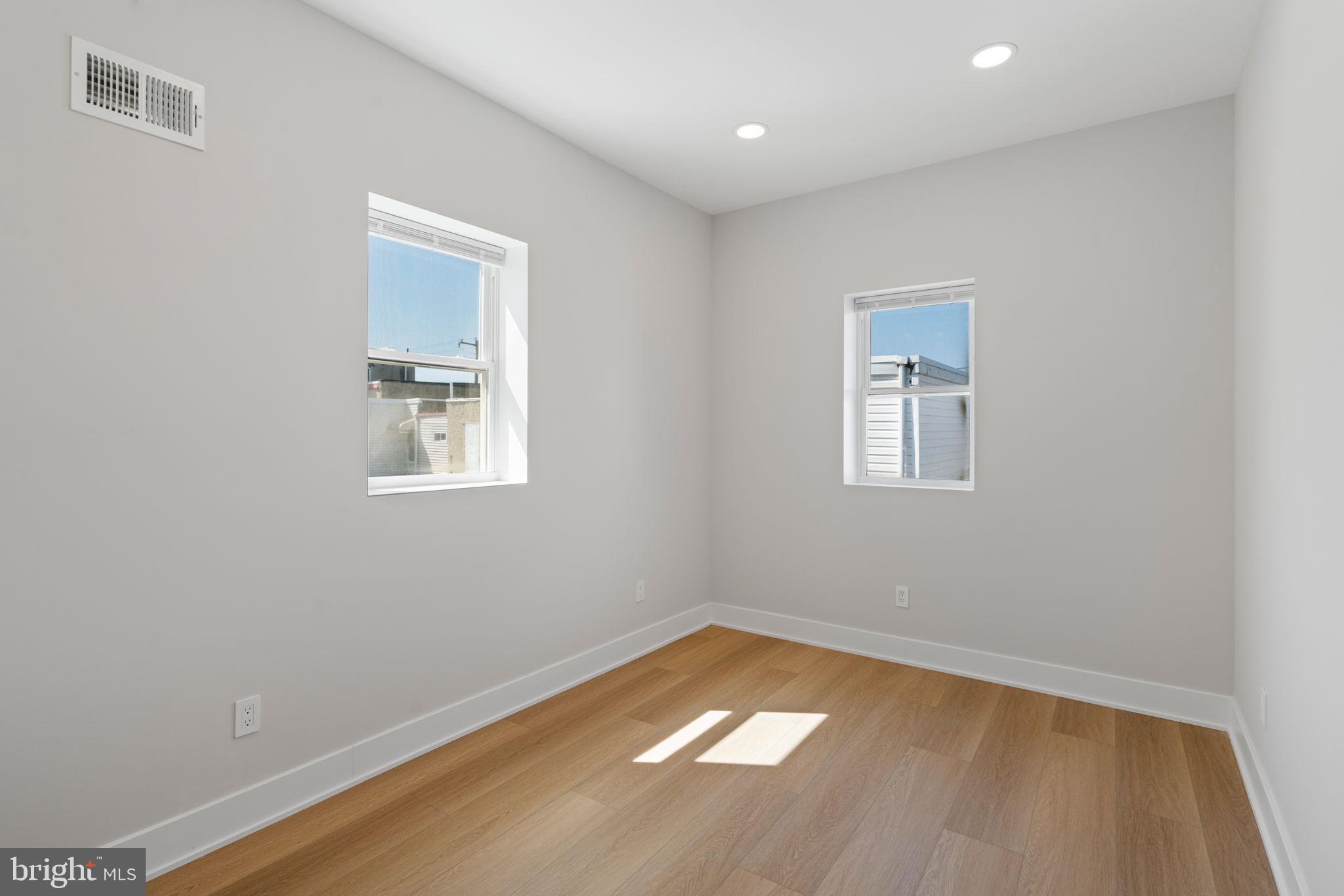 WHITMAN - Residential