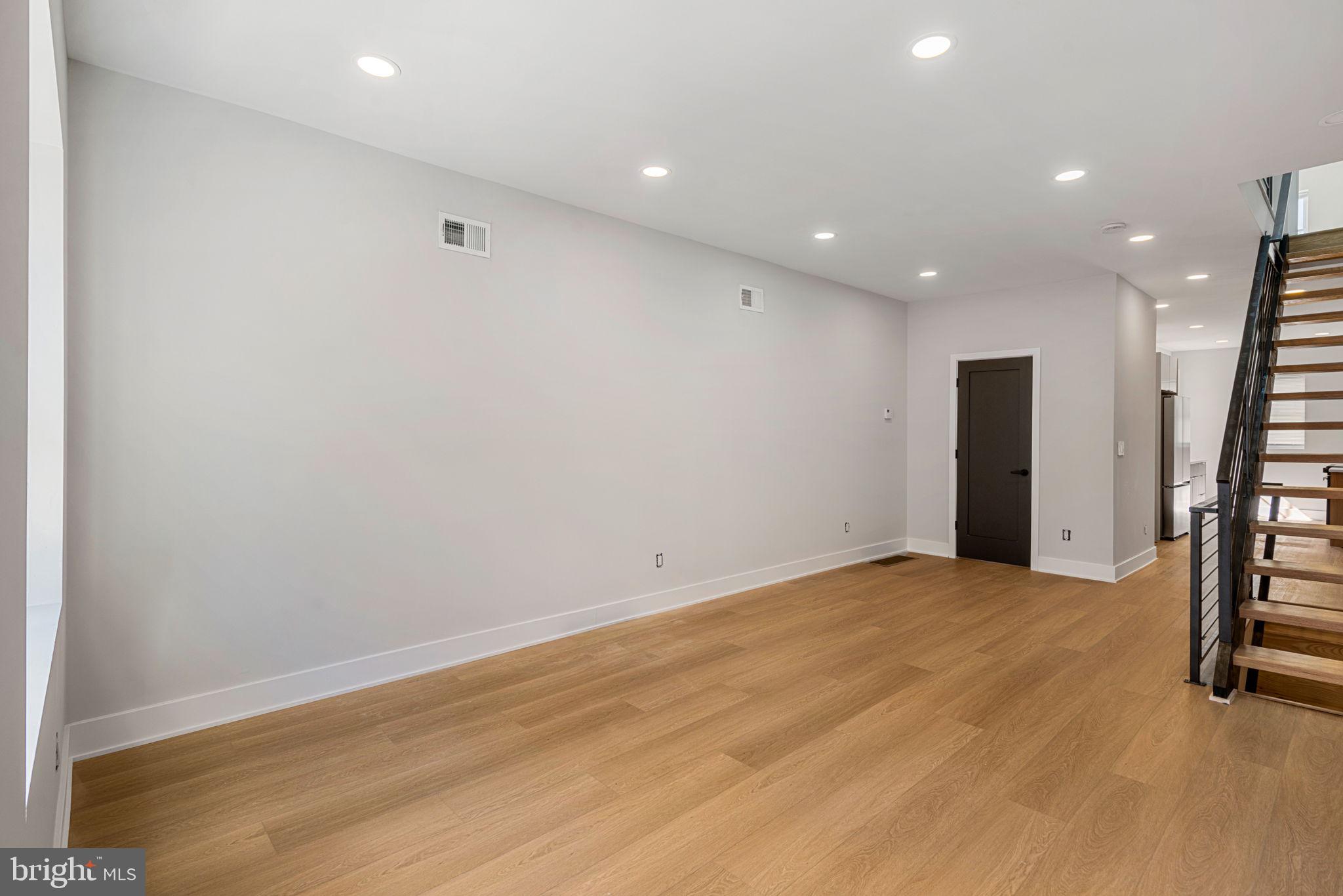 WHITMAN - Residential