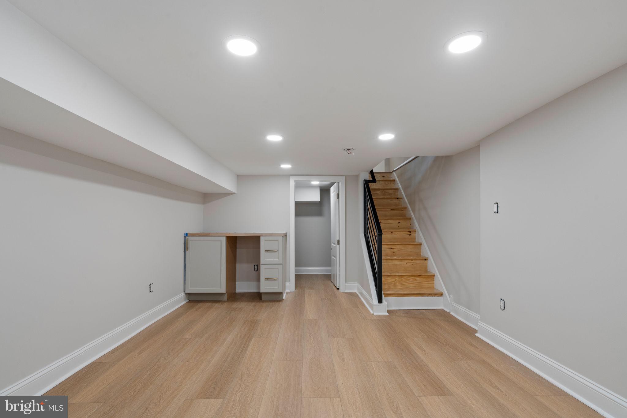 WHITMAN - Residential