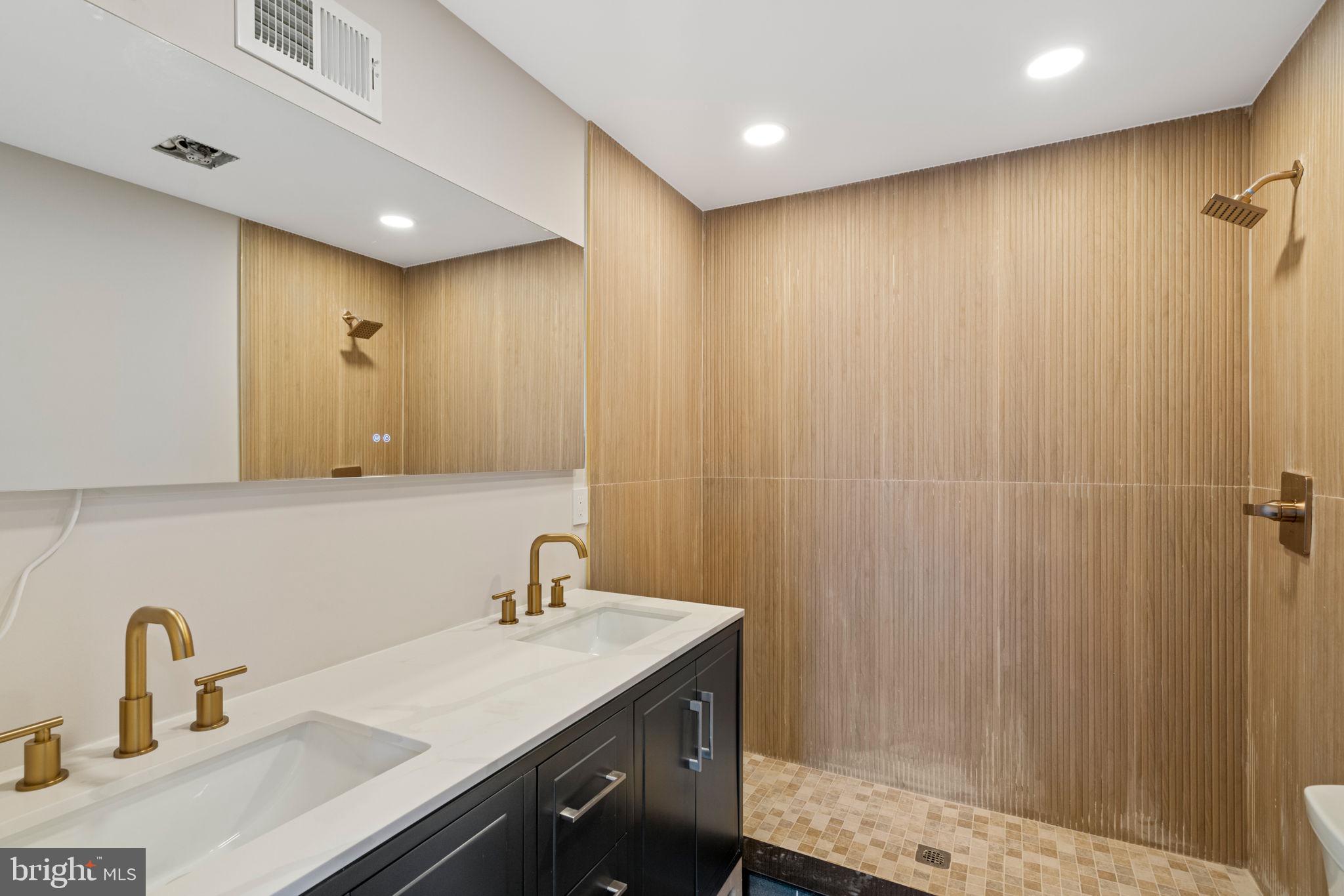 WHITMAN - Residential