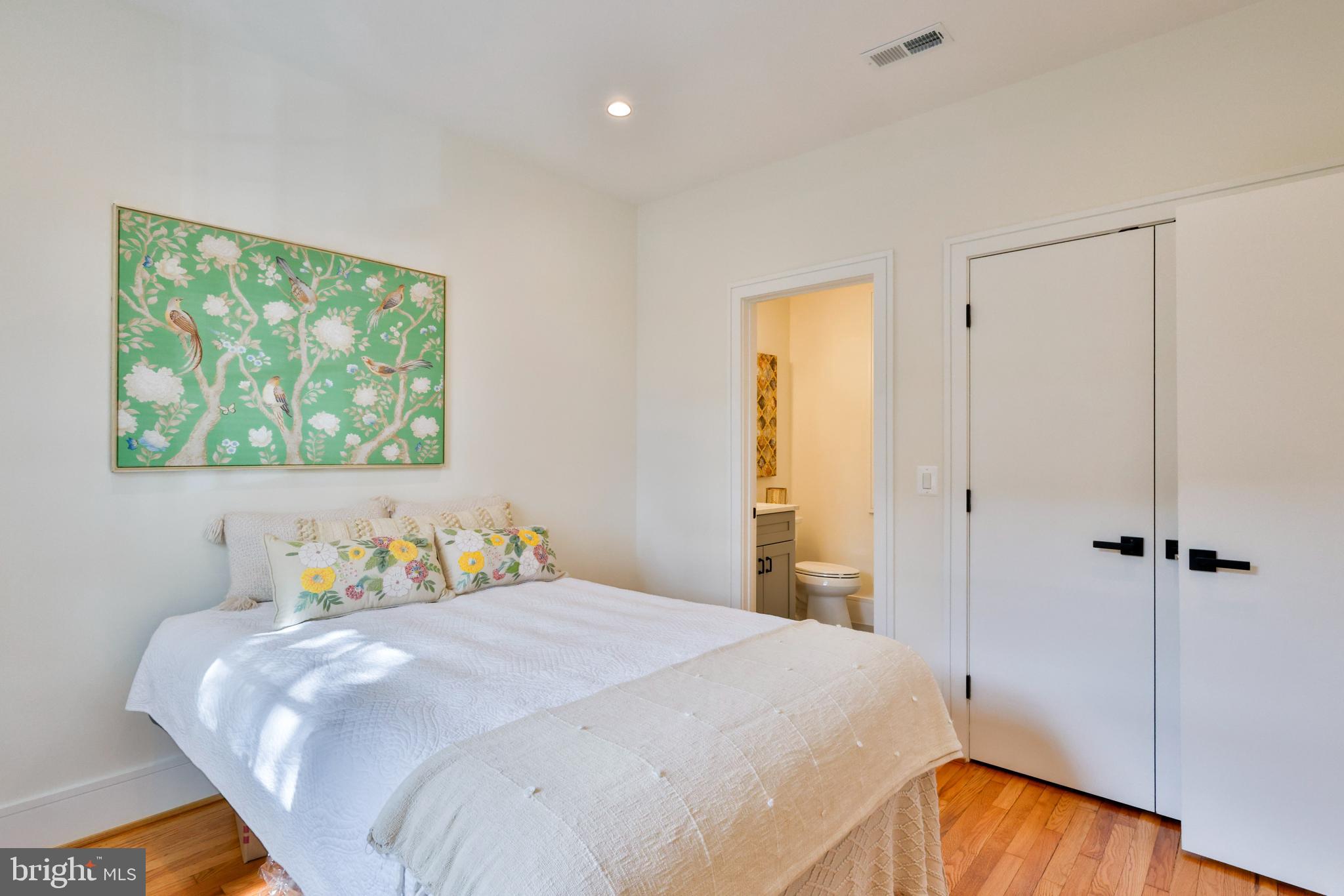 OLD TOWN - Residential Lease