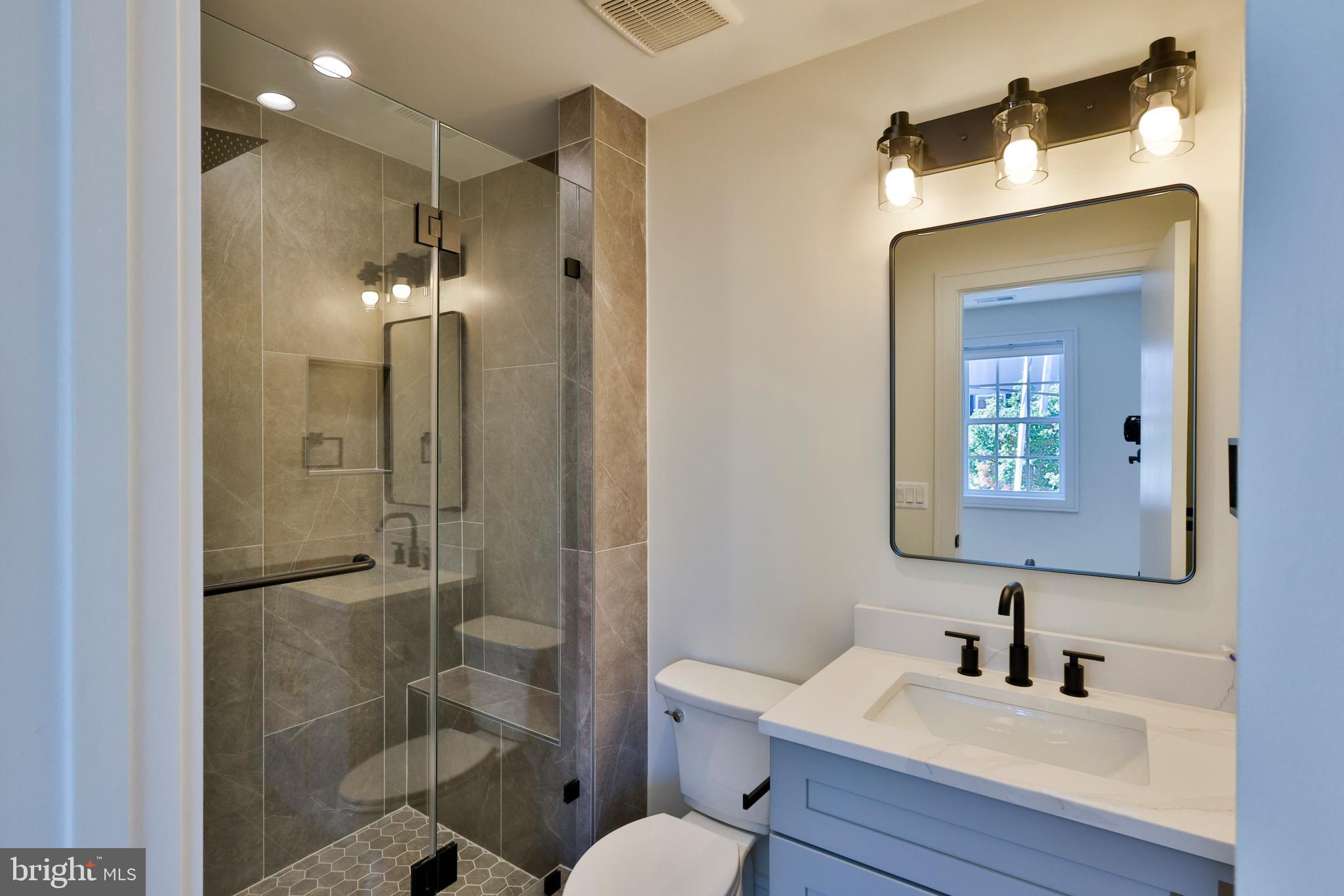 OLD TOWN - Residential Lease