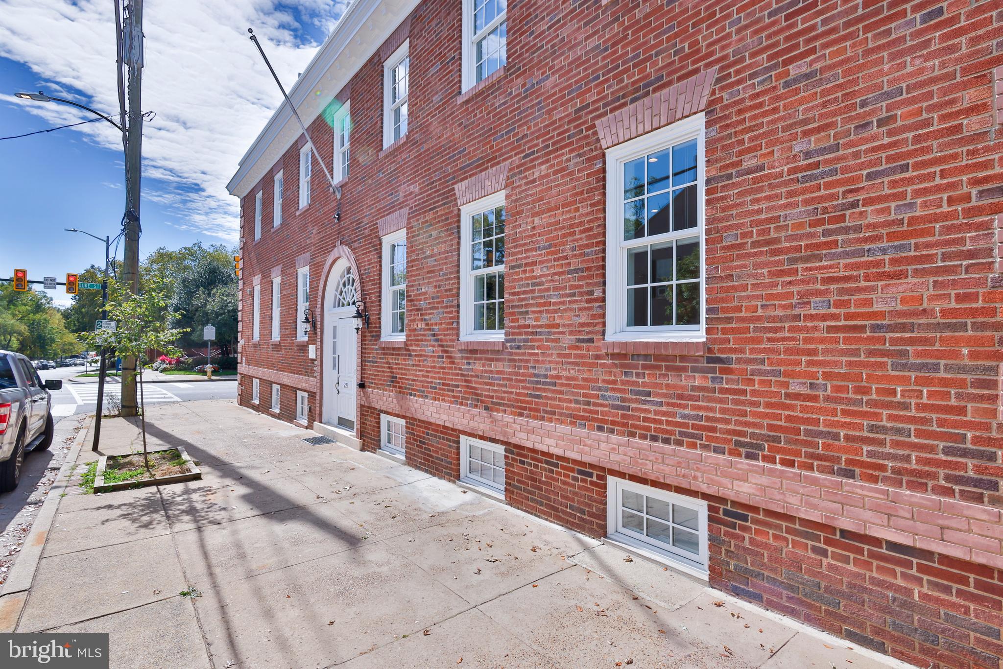 OLD TOWN - Residential Lease