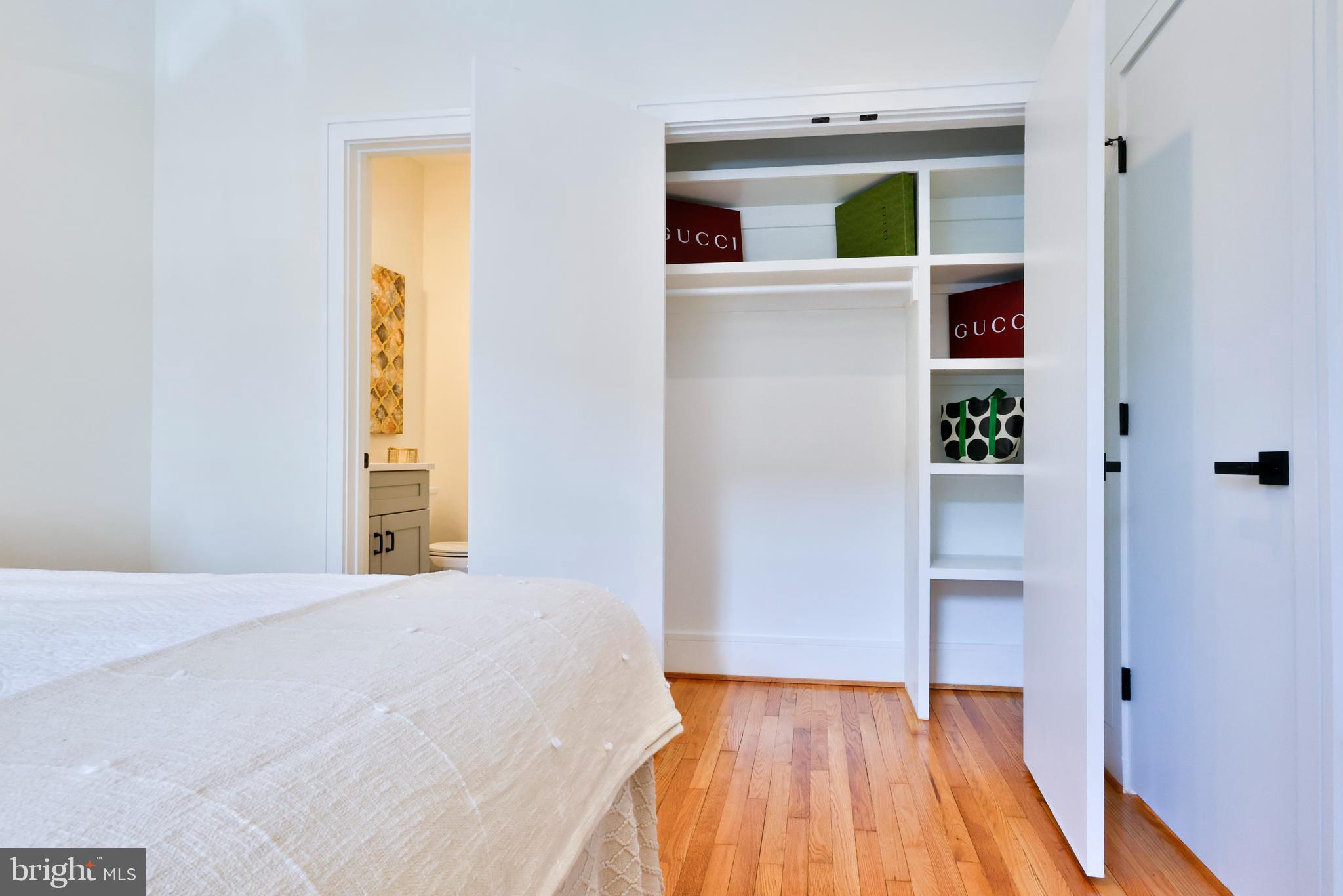 OLD TOWN - Residential Lease