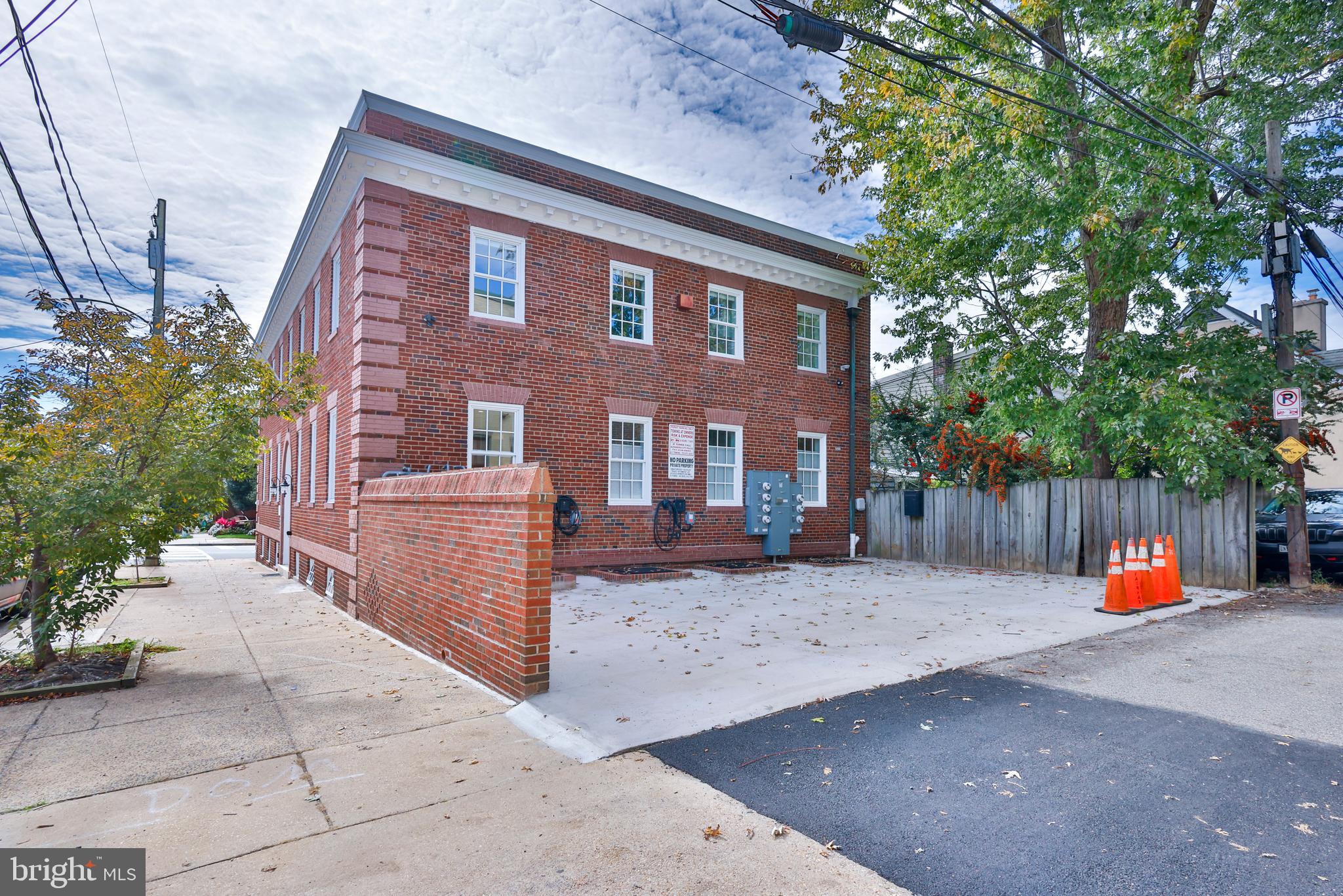 OLD TOWN - Residential Lease