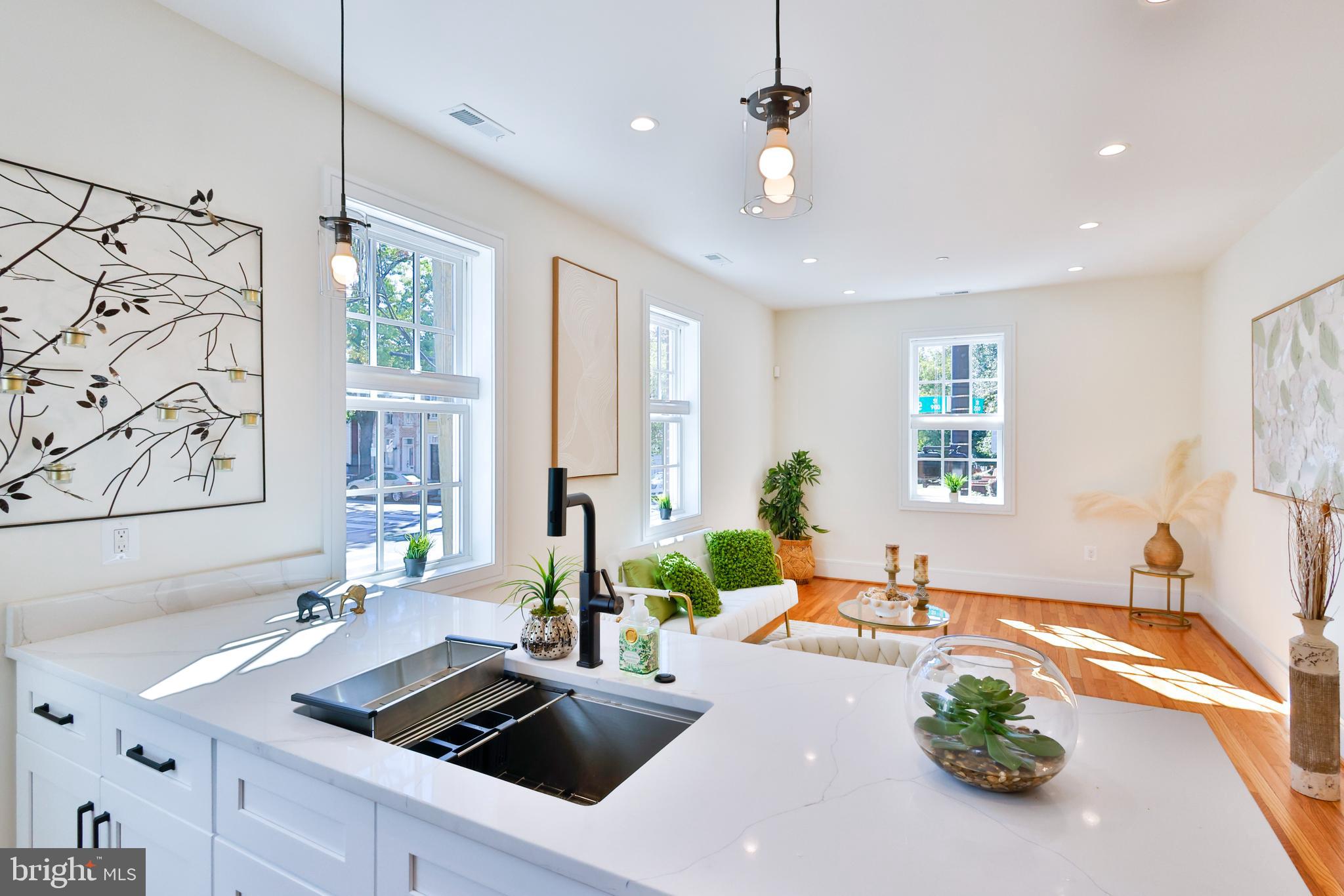 OLD TOWN - Residential Lease