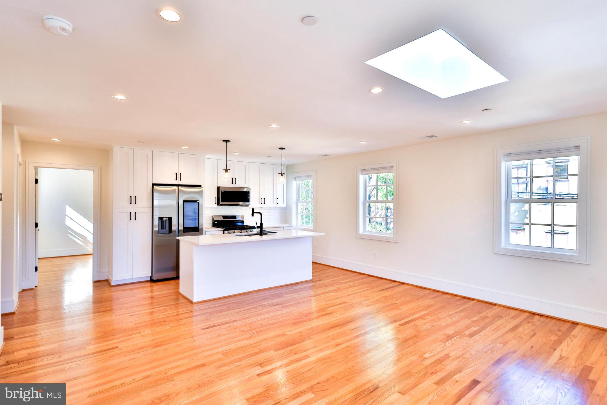 OLD TOWN - Residential Lease