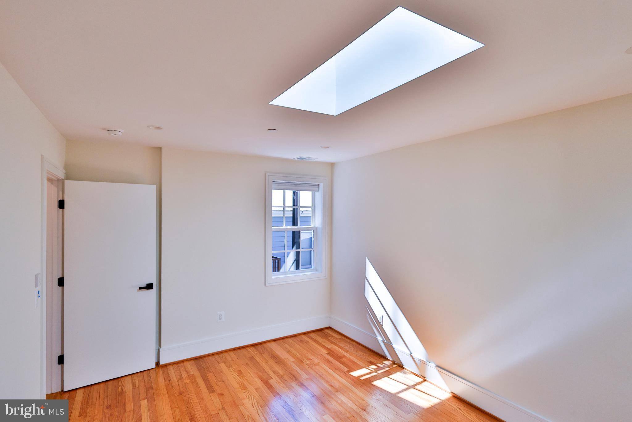 OLD TOWN - Residential Lease