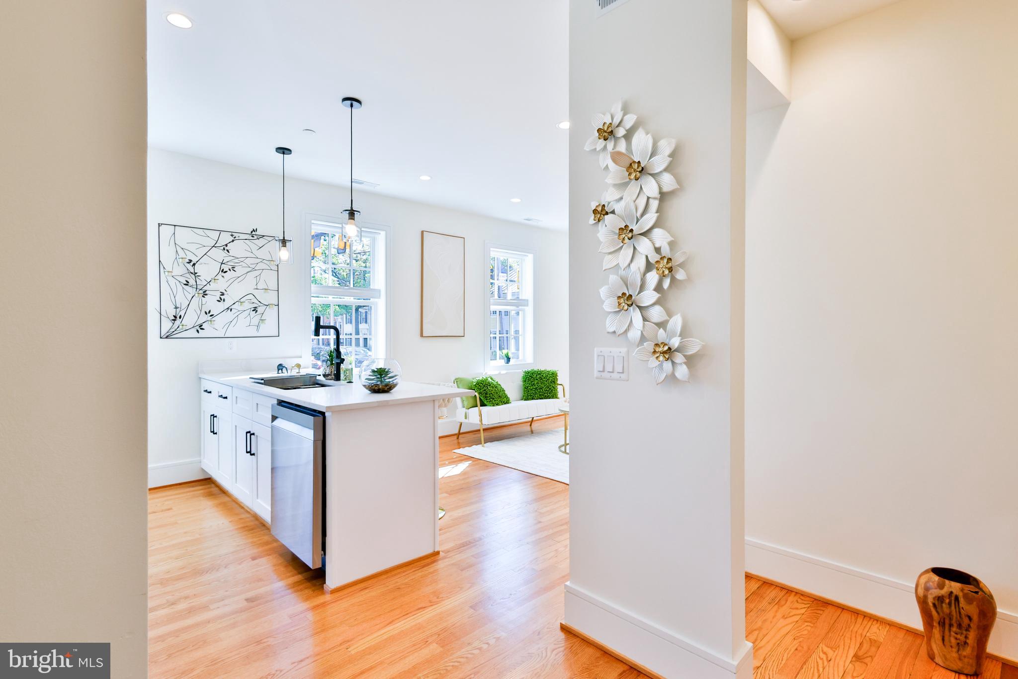 OLD TOWN - Residential Lease