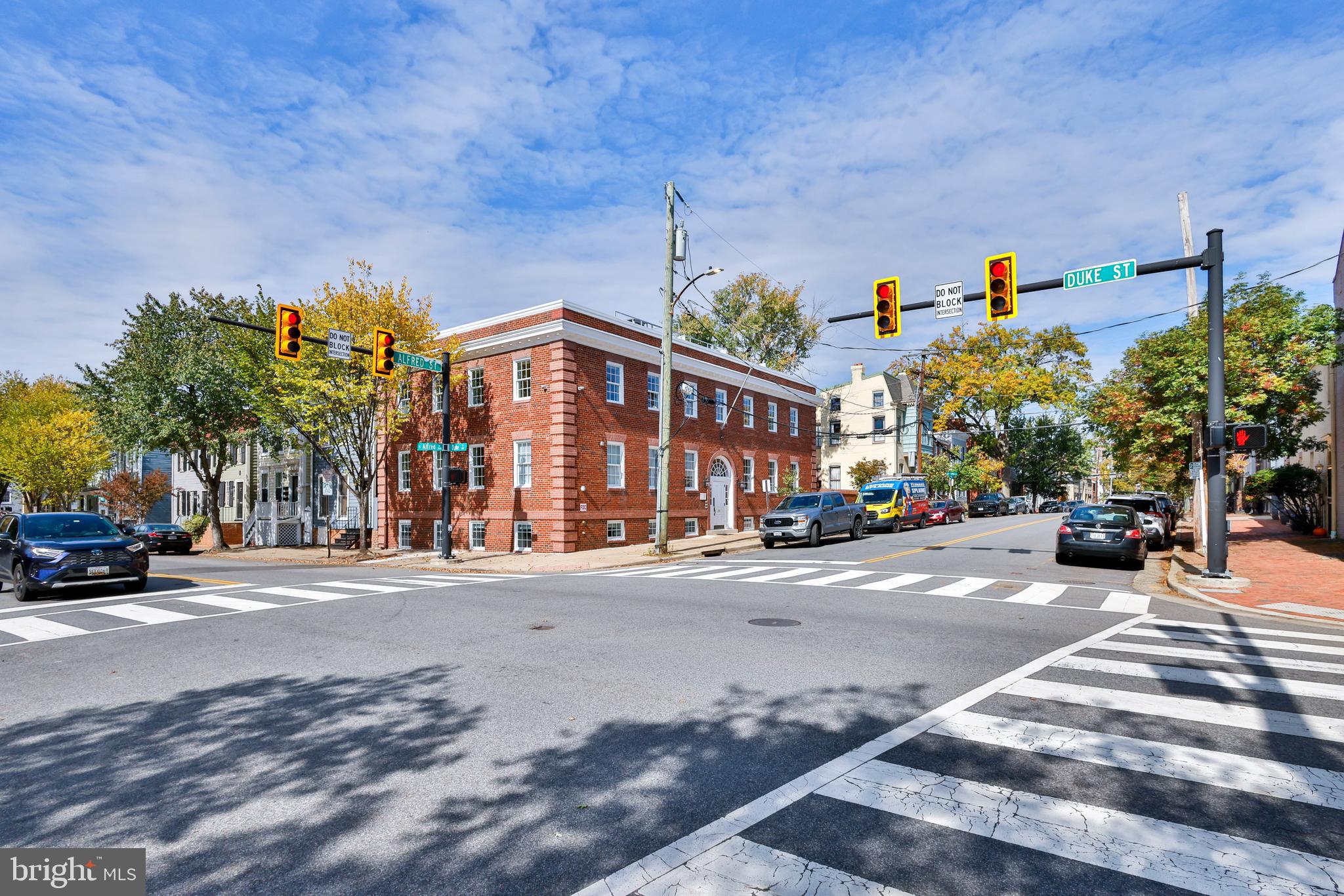 OLD TOWN - Residential Lease