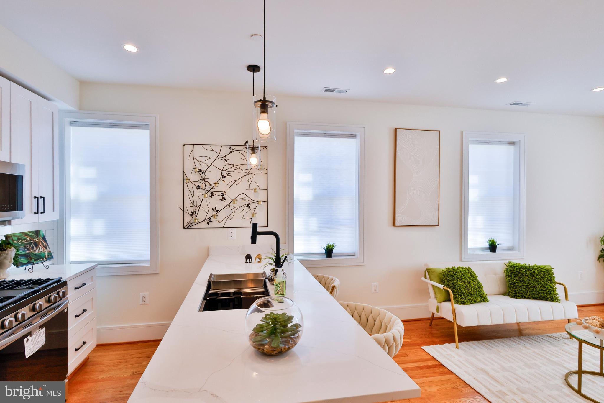 OLD TOWN - Residential Lease