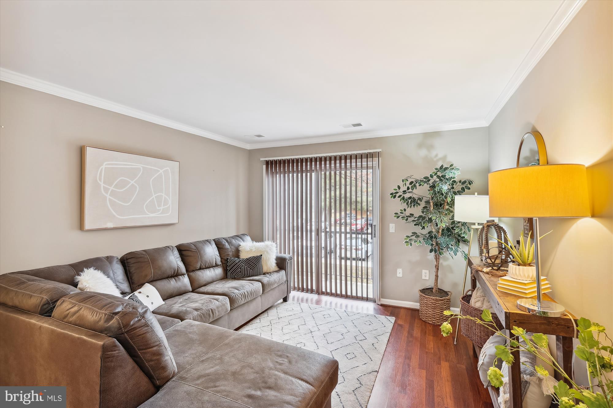 Welcome to your future home in Gaithersburg! This charming condo offers a cozy haven with 1 bedroom and 1 full bathroom, designed with a beautiful layout that combines both style and functionality.
As you step inside, you'll appreciate the thoughtful design that maximizes space and light. The unit boasts an in-unit washer and dryer, providing the utmost convenience and efficiency for your daily living. The master bedroom, featuring direct door access to the balcony, adds a touch of luxury to your retreat, creating a seamless indoor-outdoor living experience.
Conveniently located near major roads and public transportation, this condo ensures easy access to all that Gaithersburg has to offer. Whether you're commuting to work or exploring the city, the central location makes it a breeze. Additionally, a variety of shopping centers in close proximity ensures that all your needs are just a stone's throw away.
This community offers a range of amenities for your enjoyment, including on-site playgrounds, a community center, tennis courts, racketball courts, a community pool, and much more...
Hurry up!! This won't last long