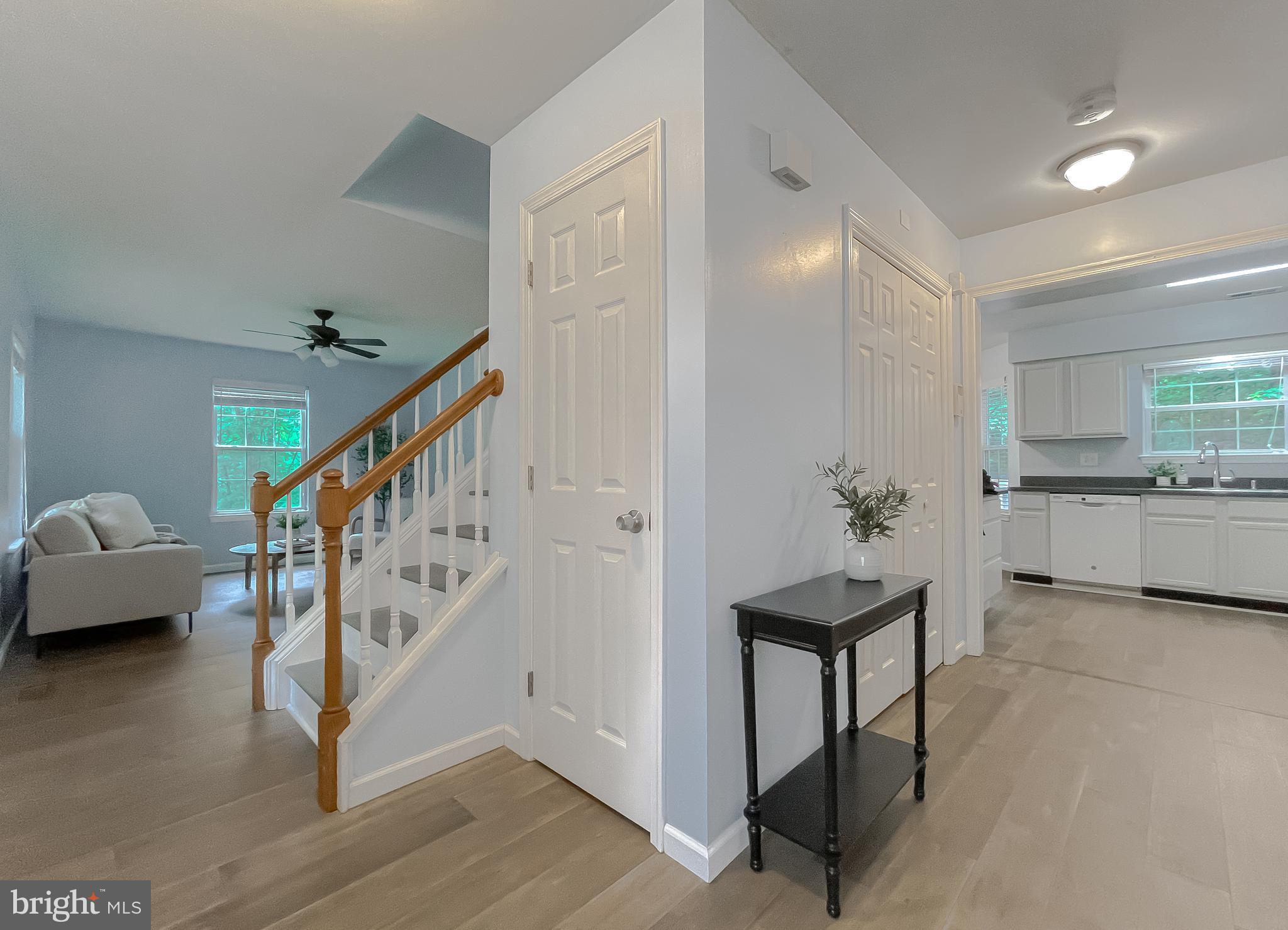 411 NORTH LANE