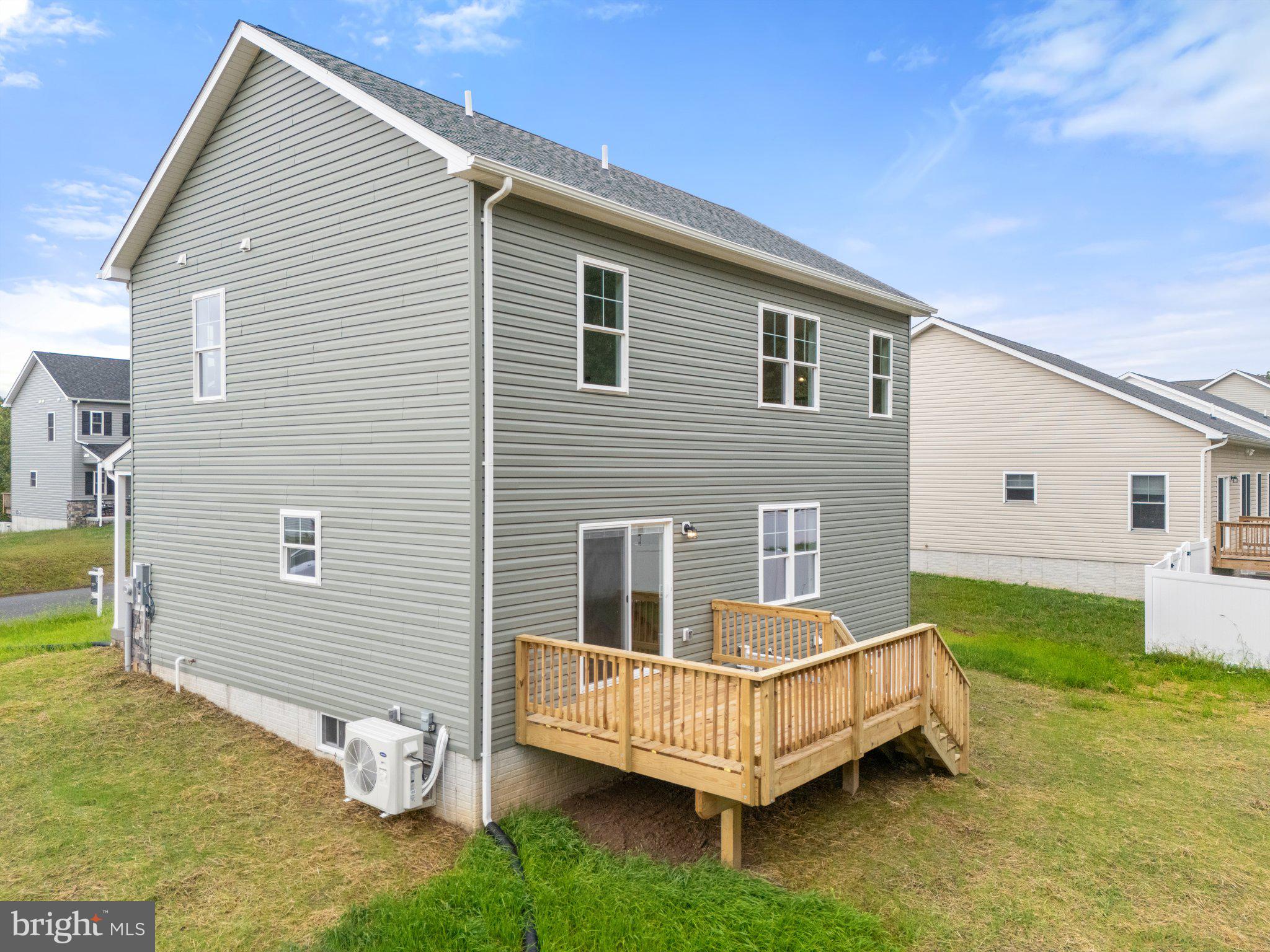 MIDDLE CREEK VISTAS - Residential