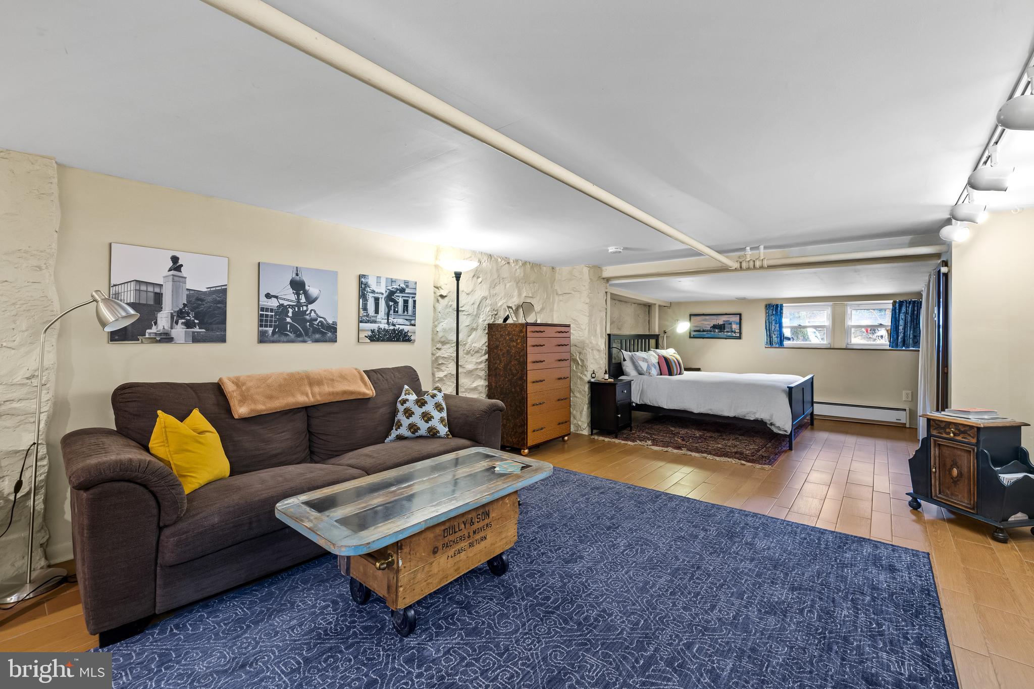 WYMAN PARK HAMPDEN - Residential