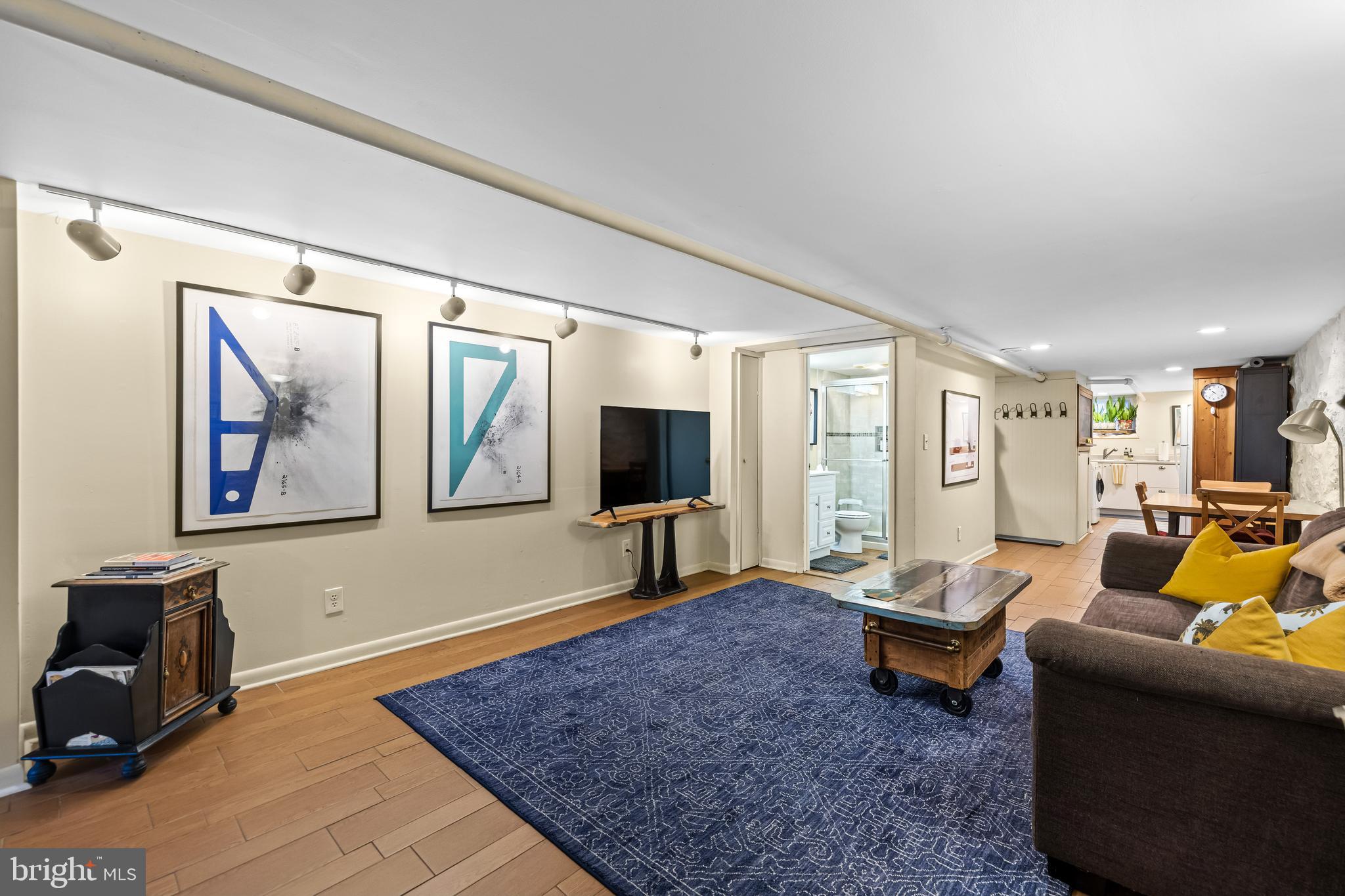 WYMAN PARK HAMPDEN - Residential