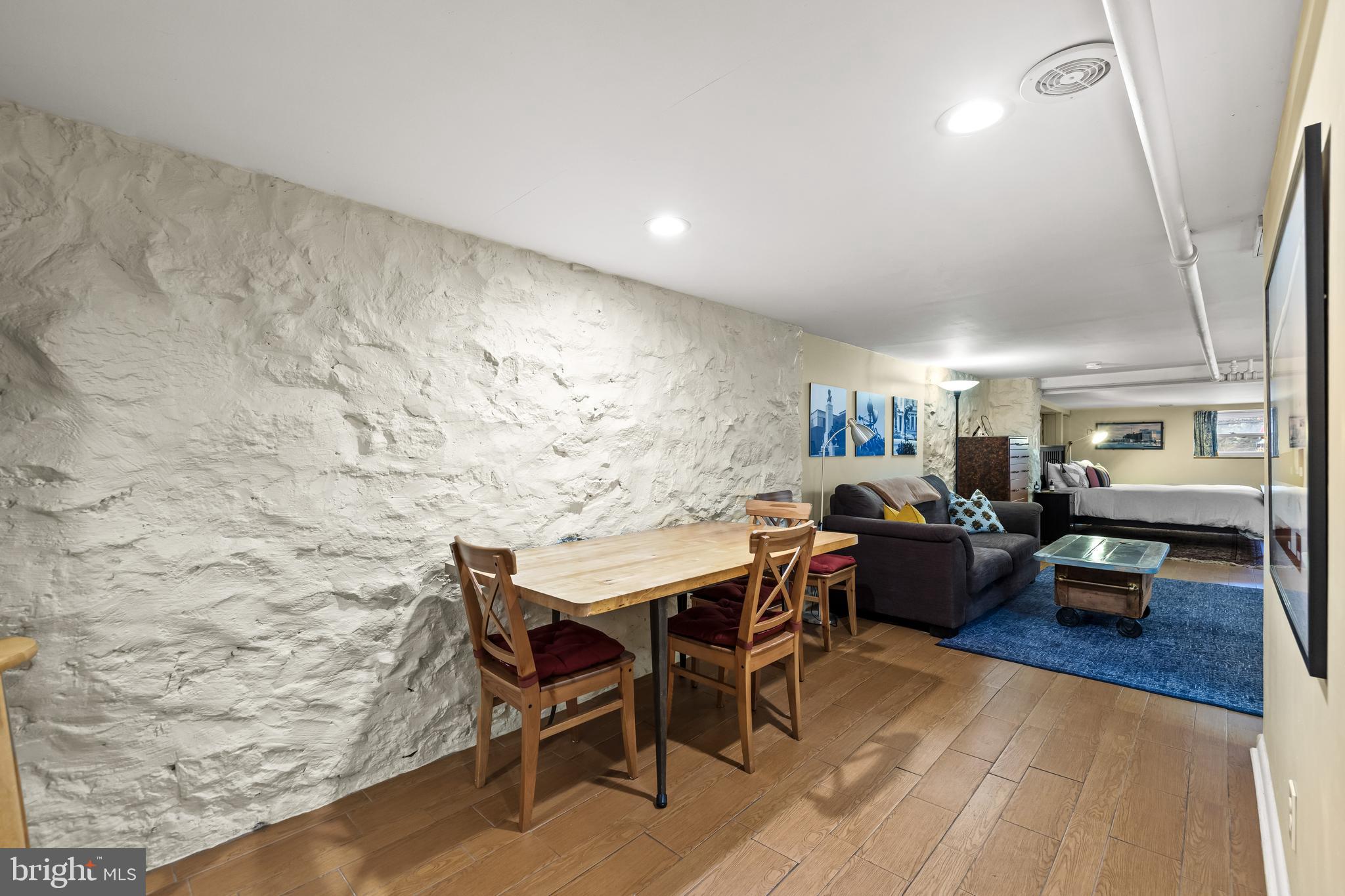 WYMAN PARK HAMPDEN - Residential