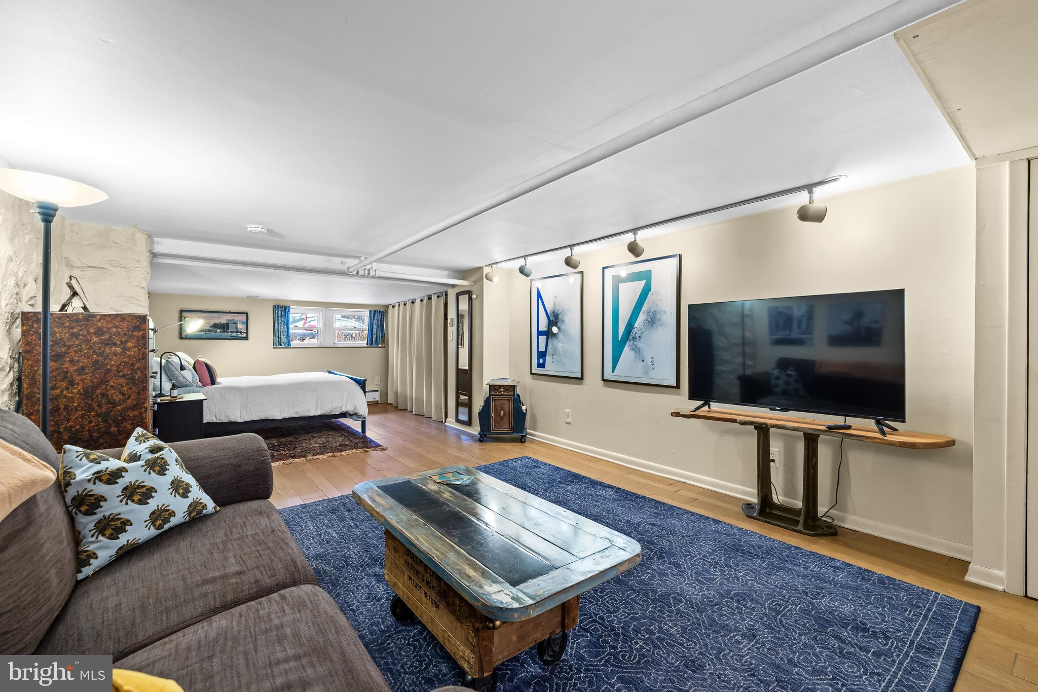 WYMAN PARK HAMPDEN - Residential