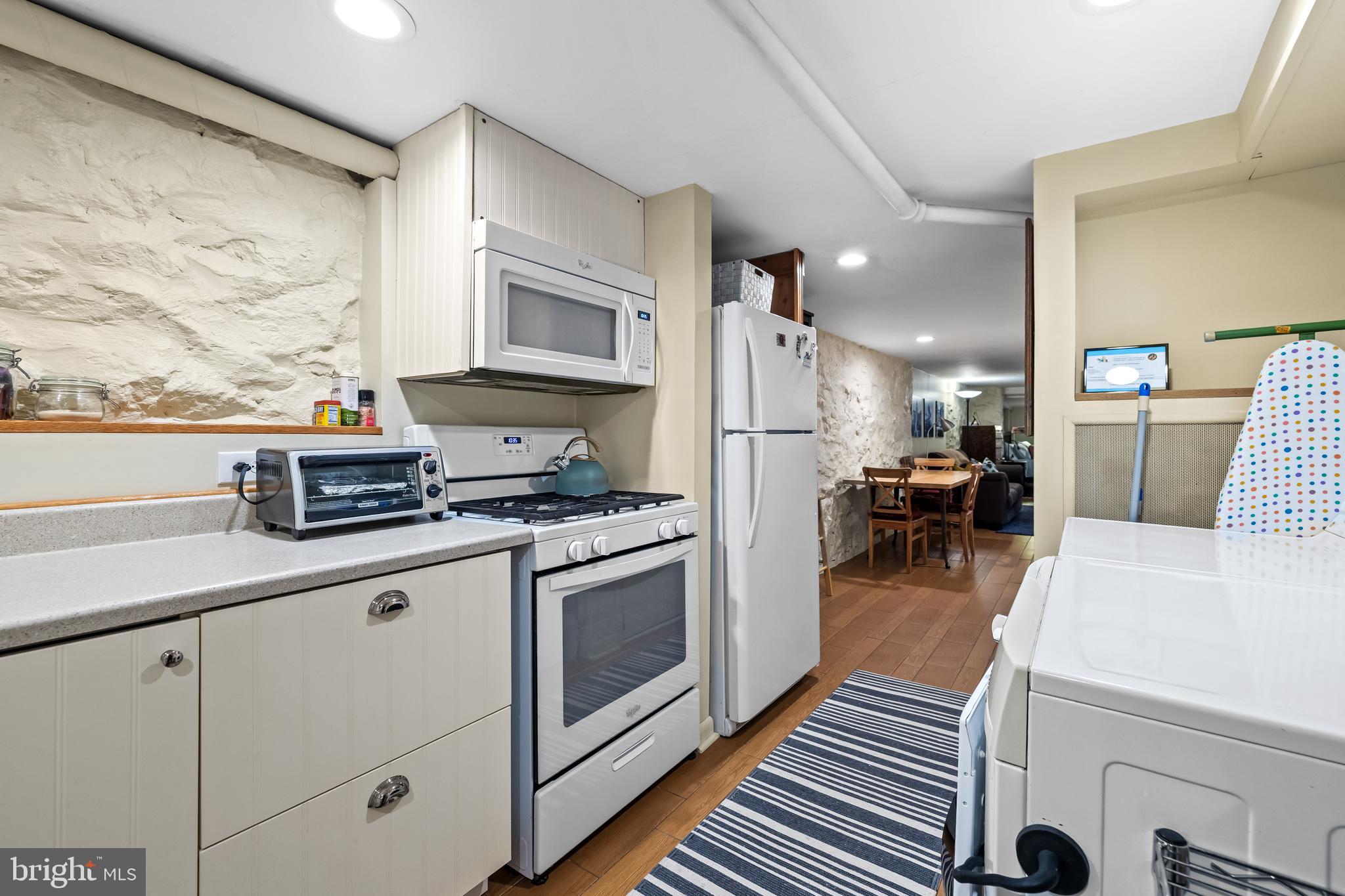 WYMAN PARK HAMPDEN - Residential