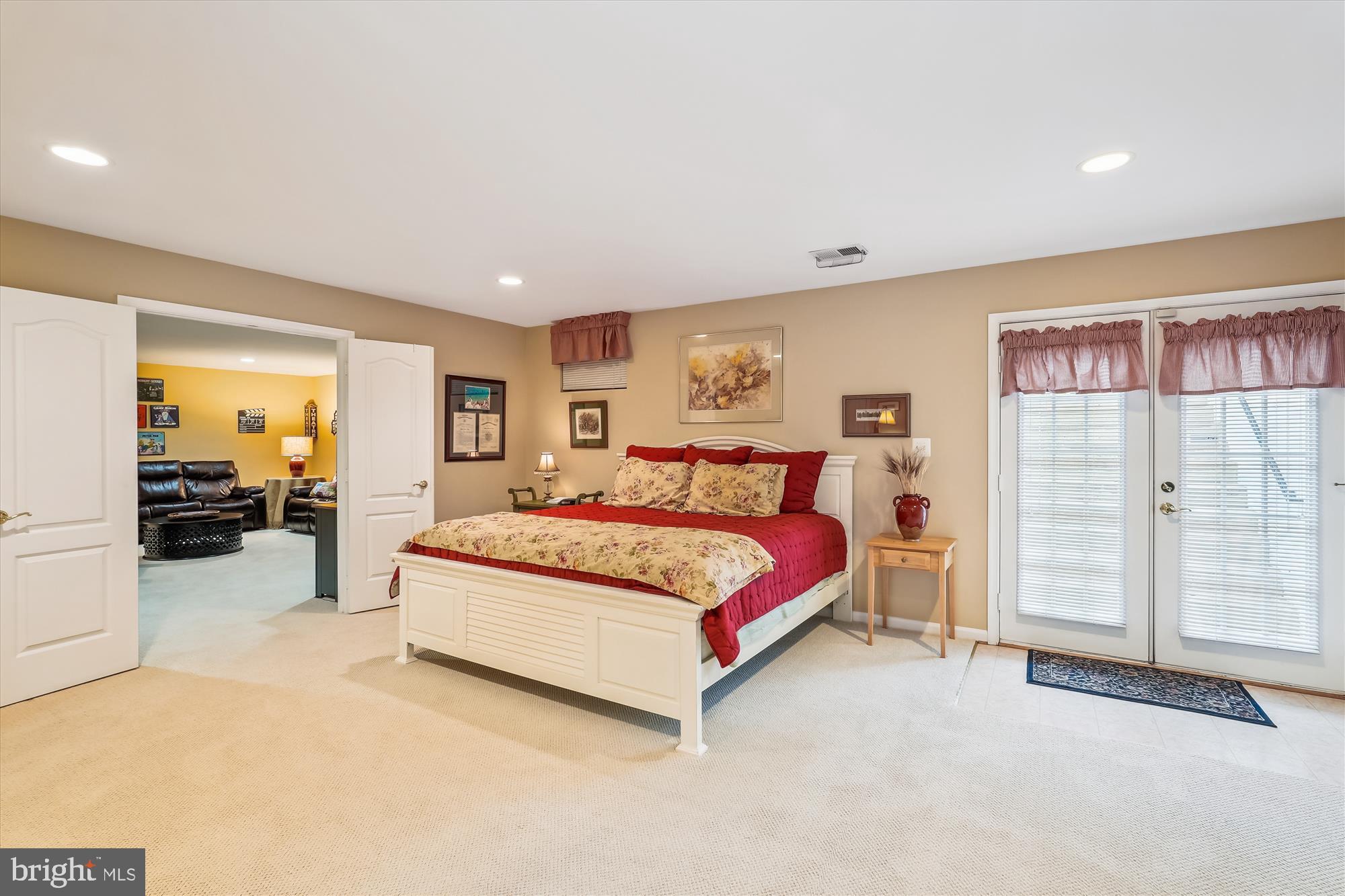 LAKES AT RED ROCK - Residential