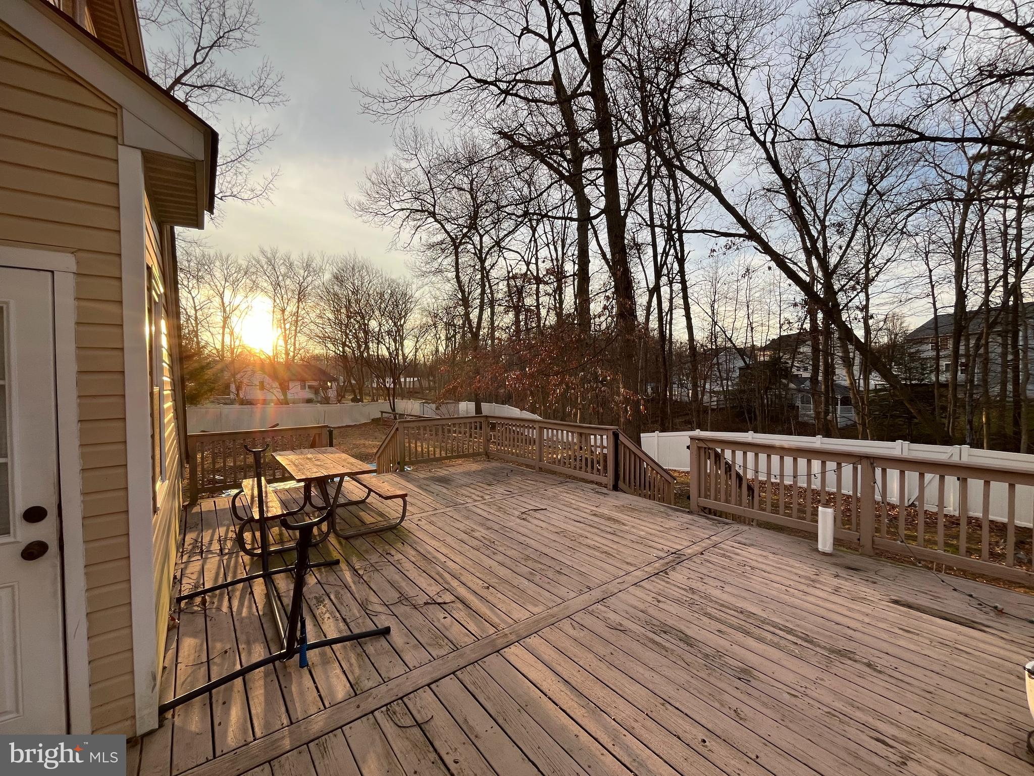 WILLOW RUN - Residential