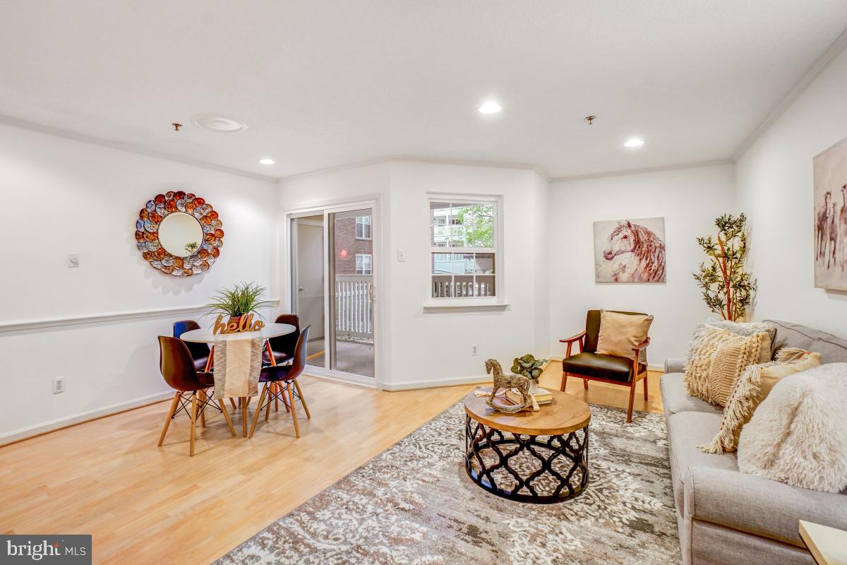 1524 LINCOLN WAY 100