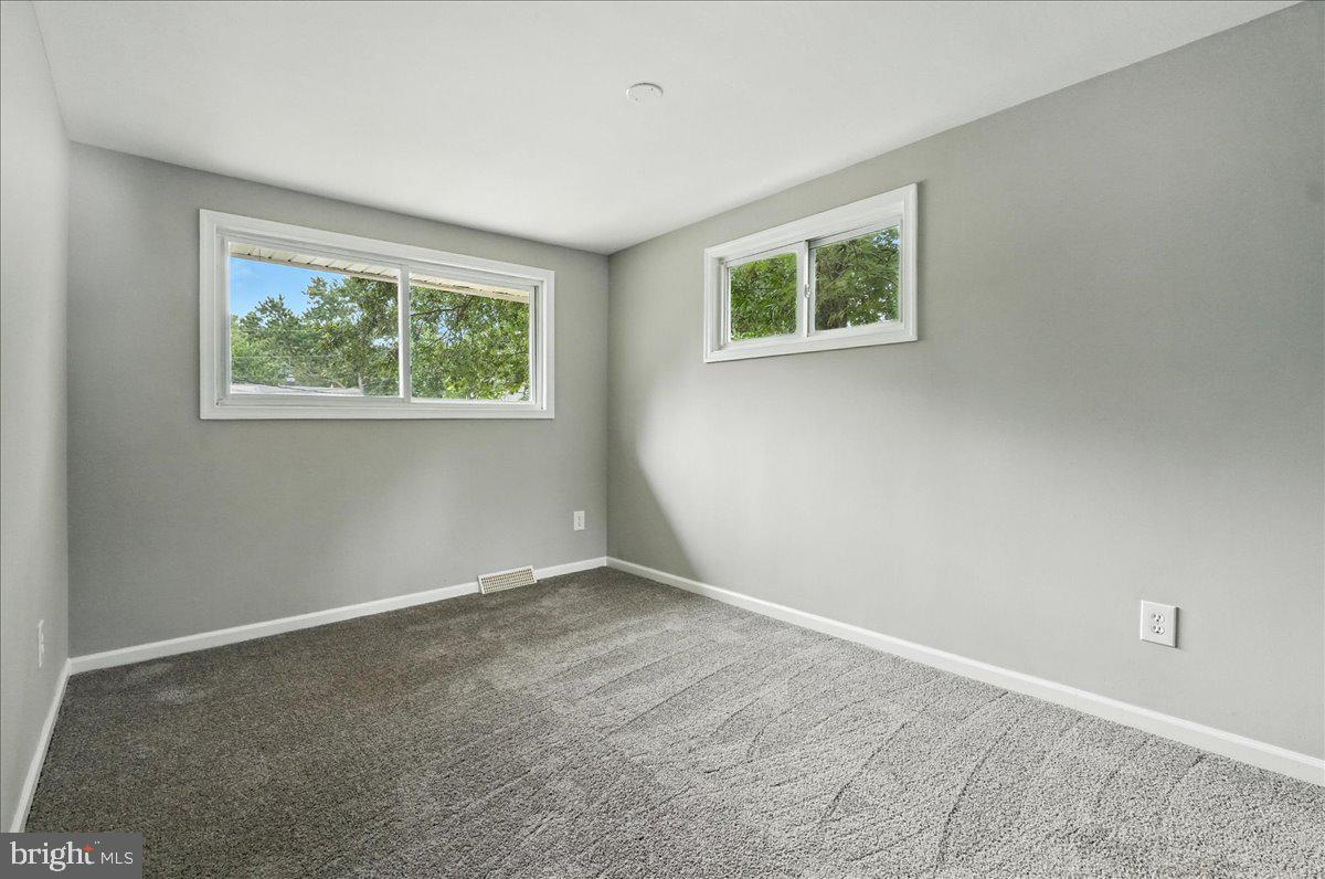 KENT VILLAGE - Residential