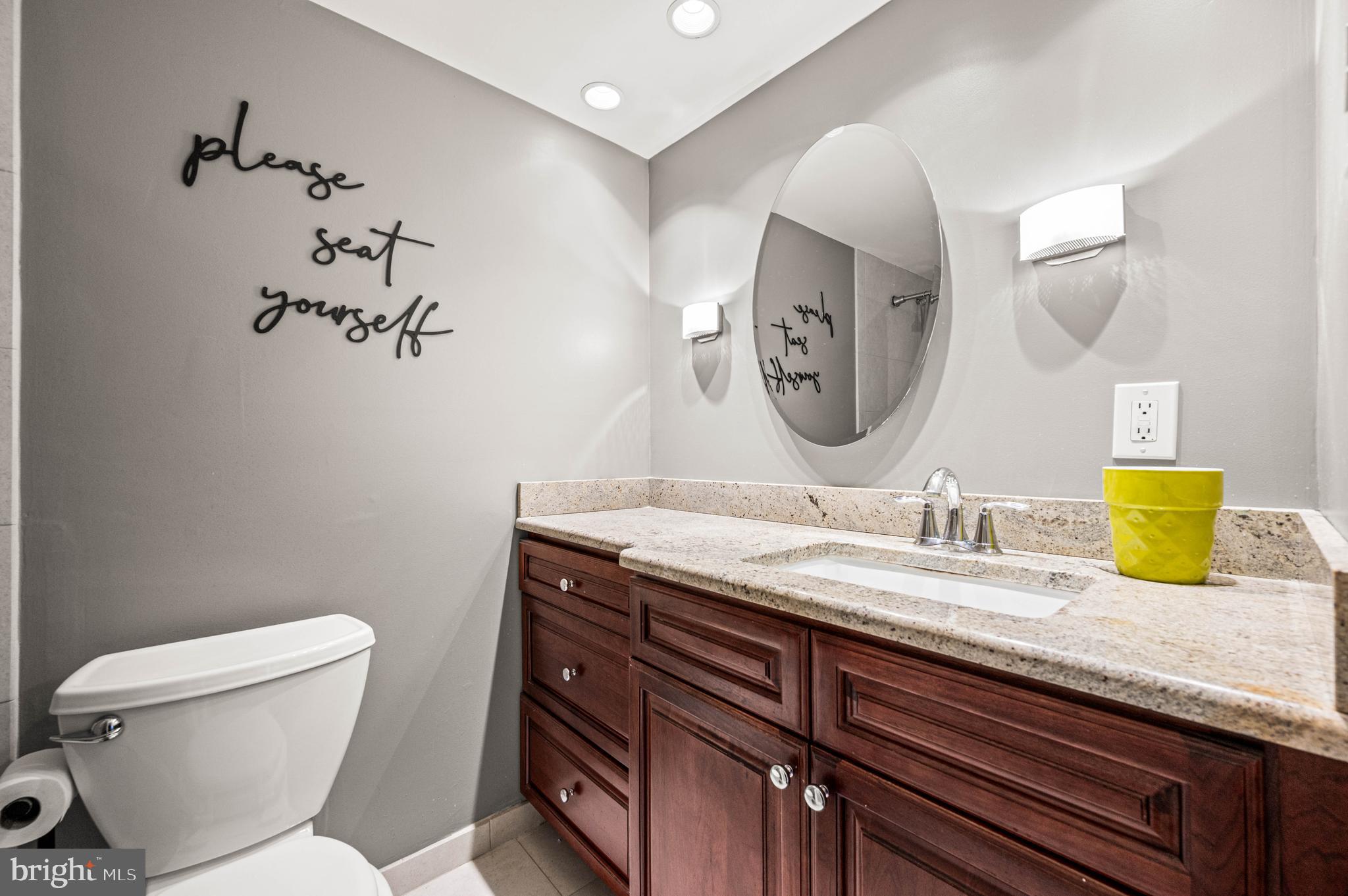 LOGAN SQUARE - Residential