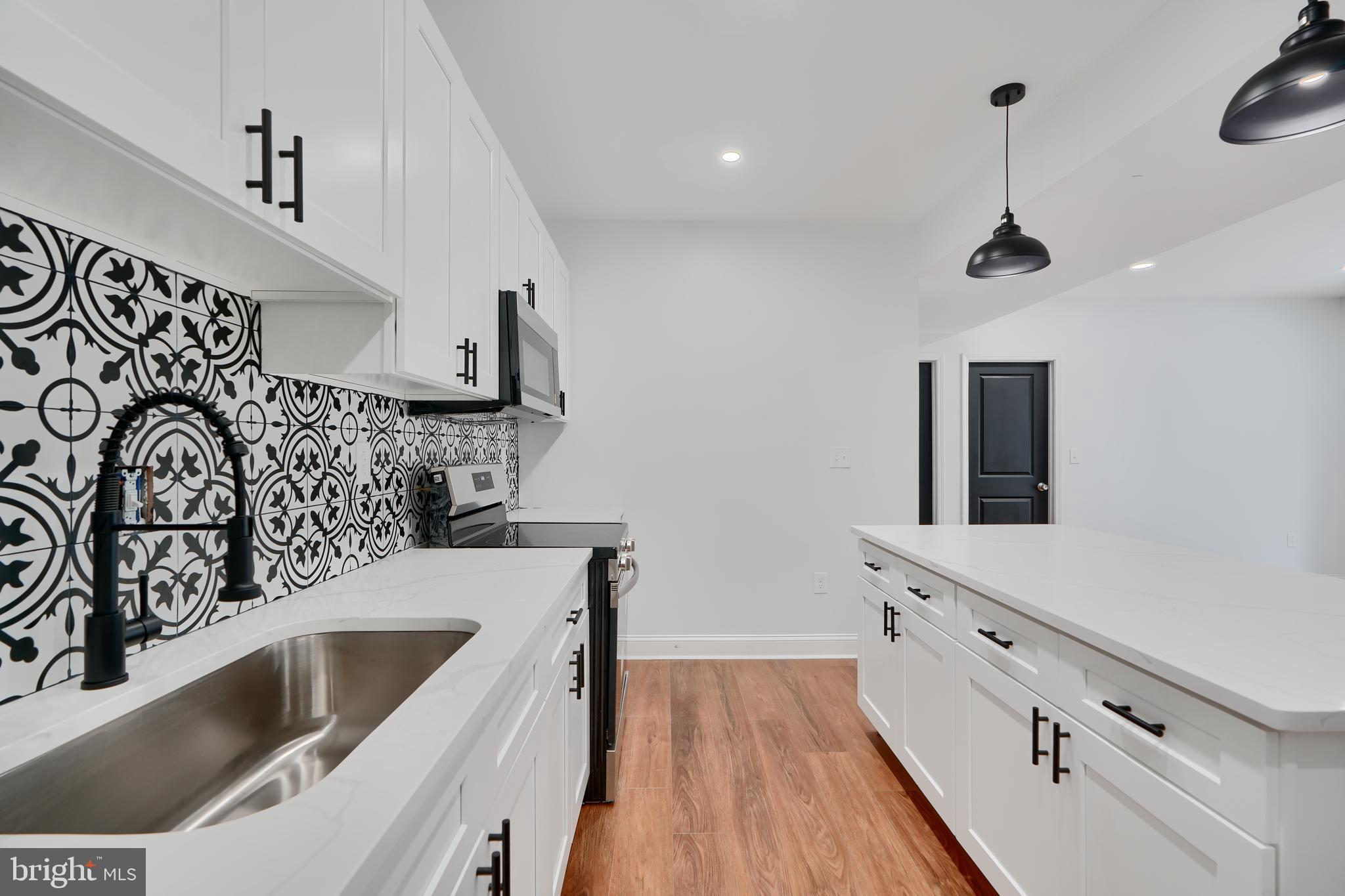 HAMPDEN HISTORIC DISTRICT - Residential Lease