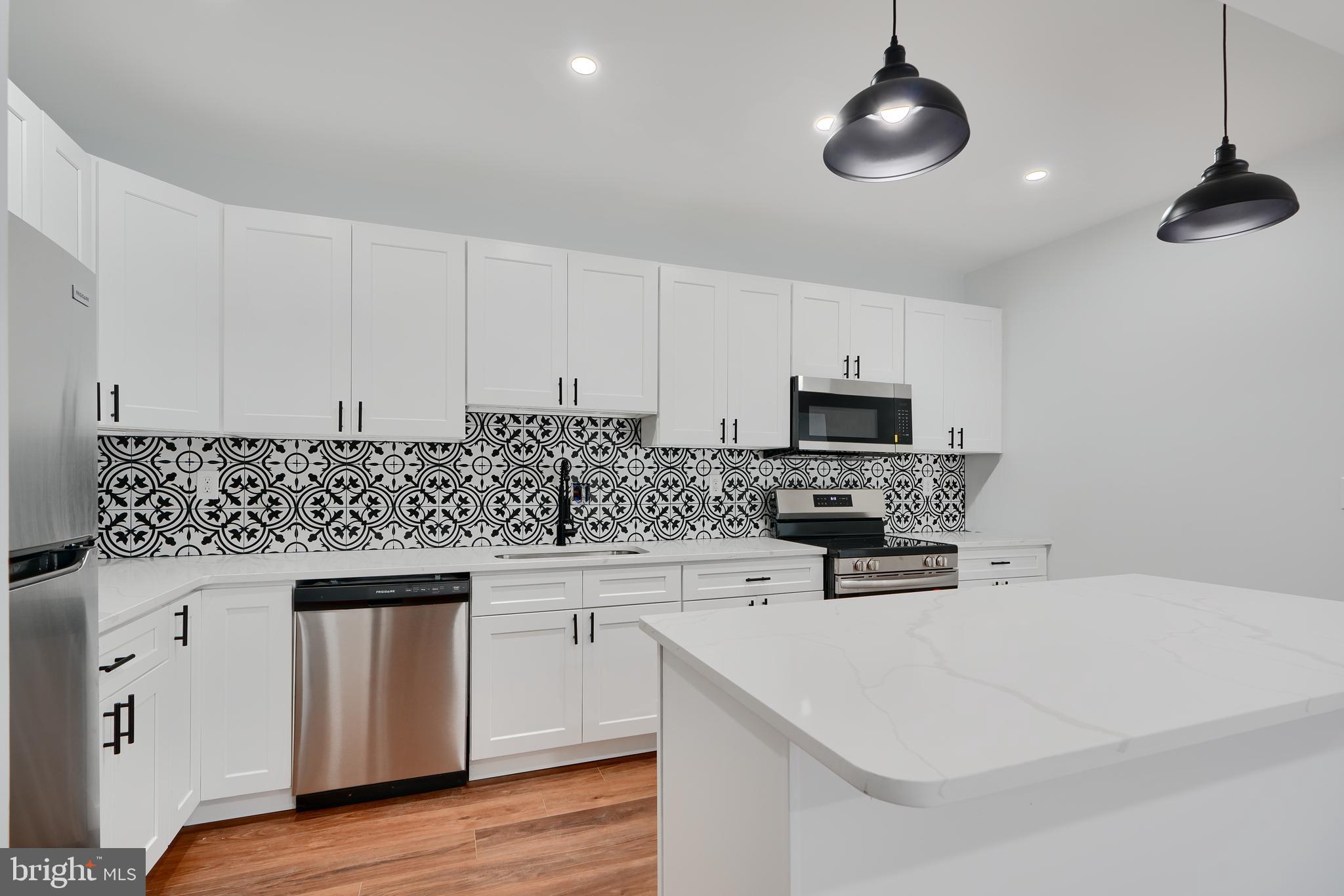 HAMPDEN HISTORIC DISTRICT - Residential Lease