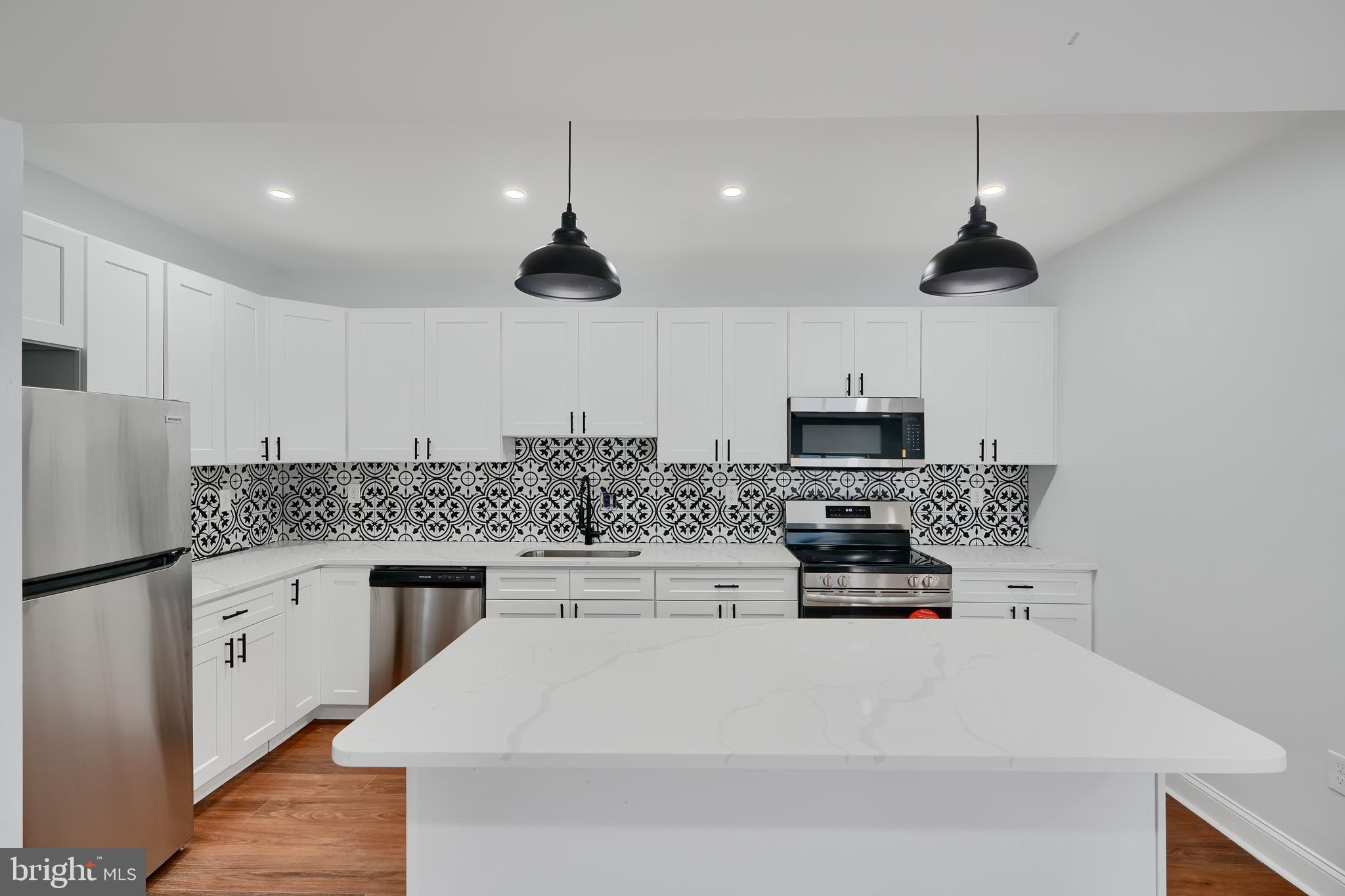 HAMPDEN HISTORIC DISTRICT - Residential Lease