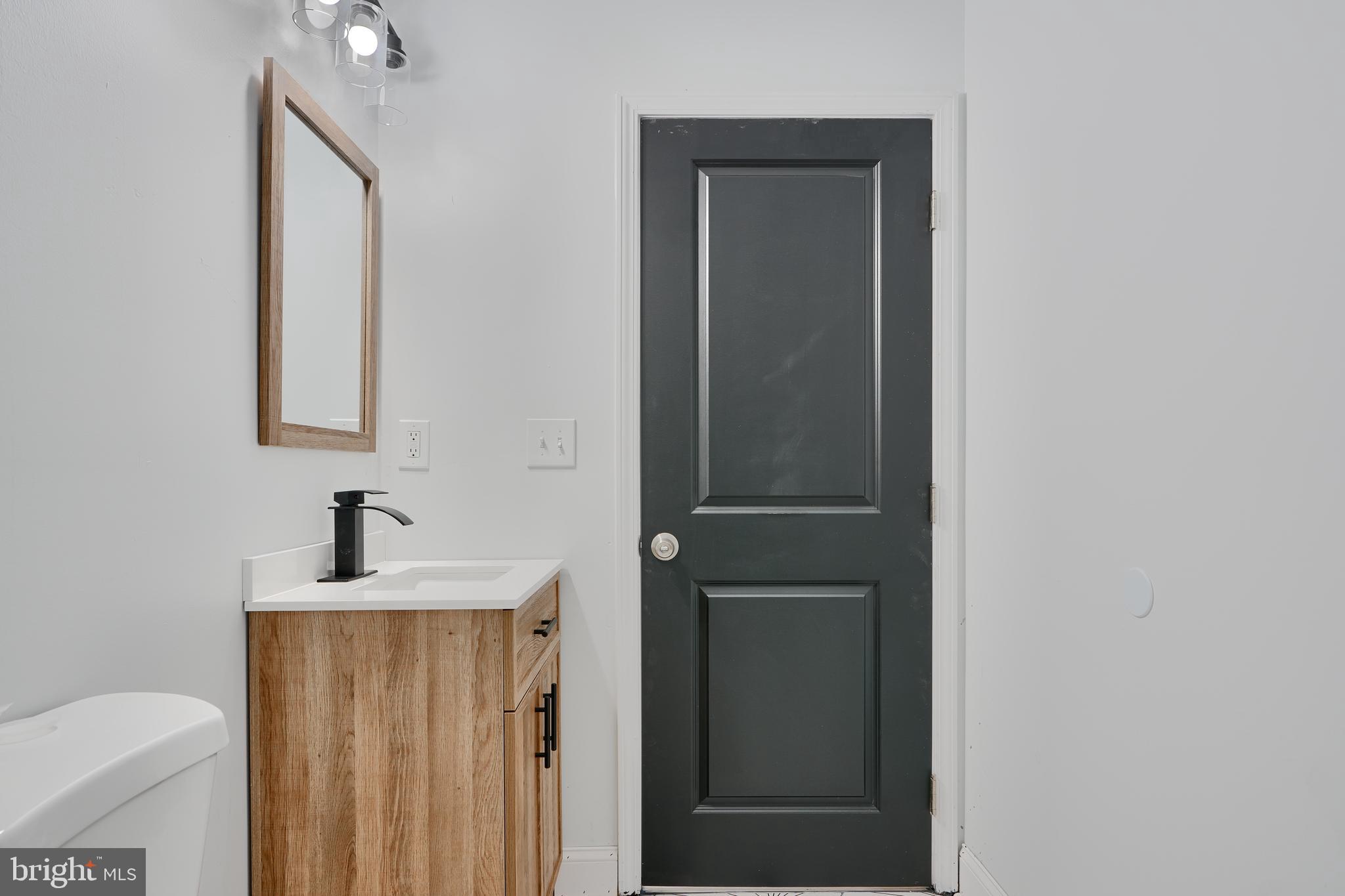 HAMPDEN HISTORIC DISTRICT - Residential Lease