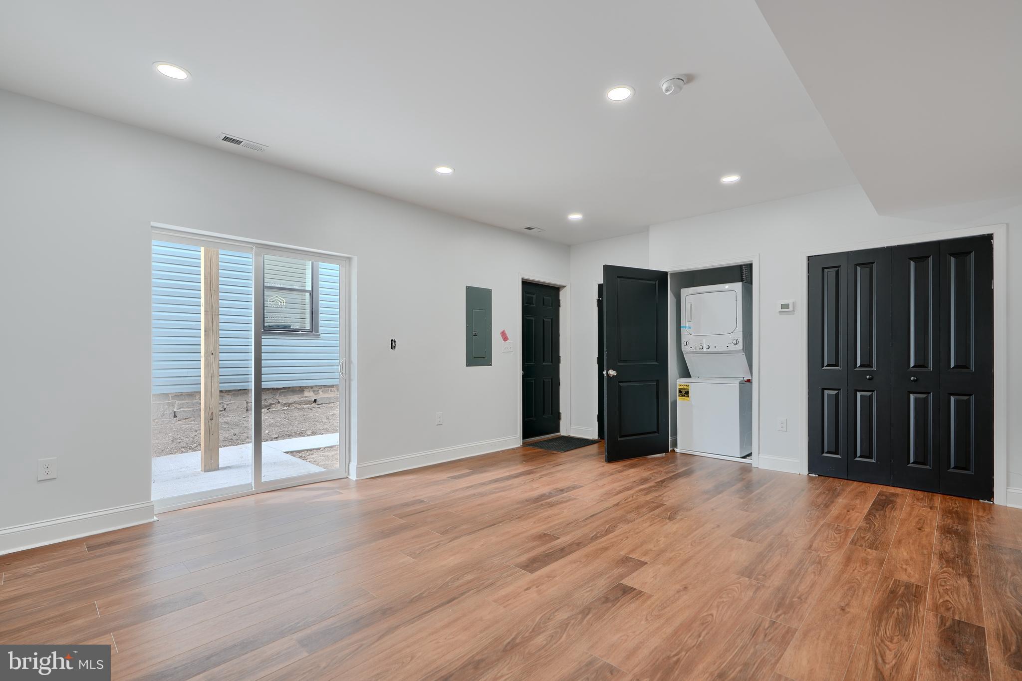 HAMPDEN HISTORIC DISTRICT - Residential Lease