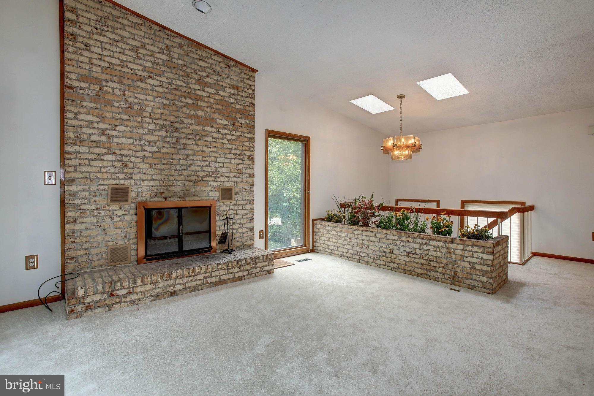 HUNTERS GROVE ESTATES - Residential