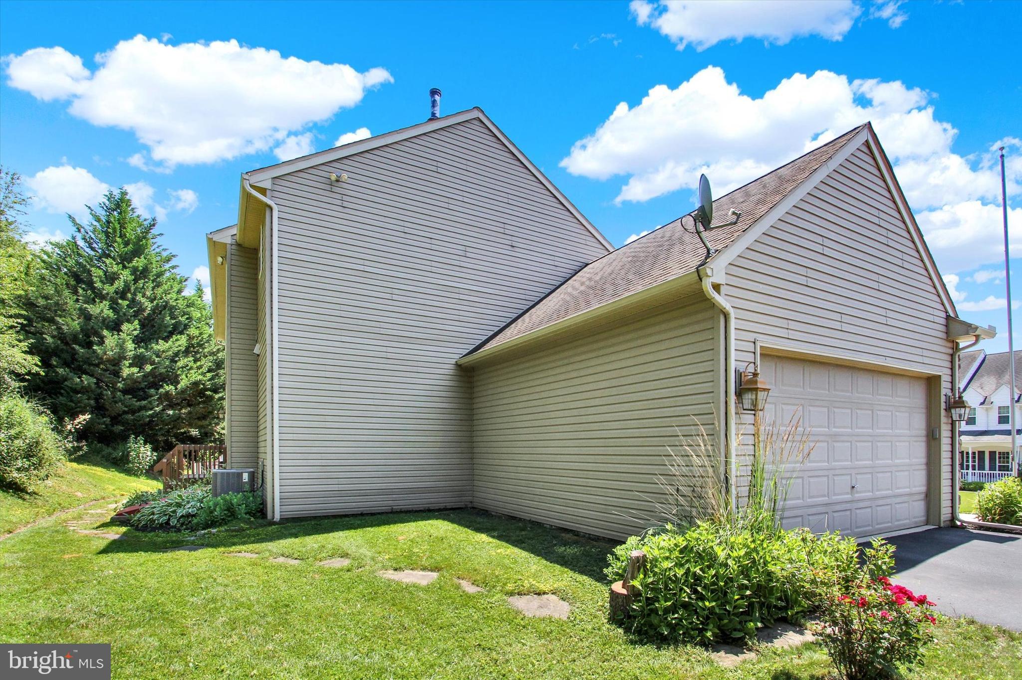 119 FARMINGTON DRIVE