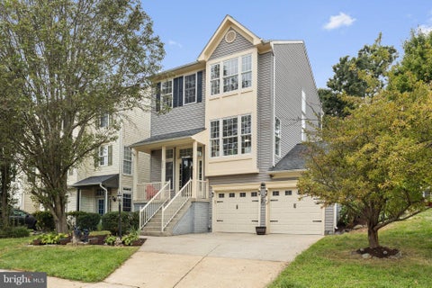 Photo of 6550 Creek Run Drive, CENTREVILLE, VA 20121 (MLS # VAFX2340862)