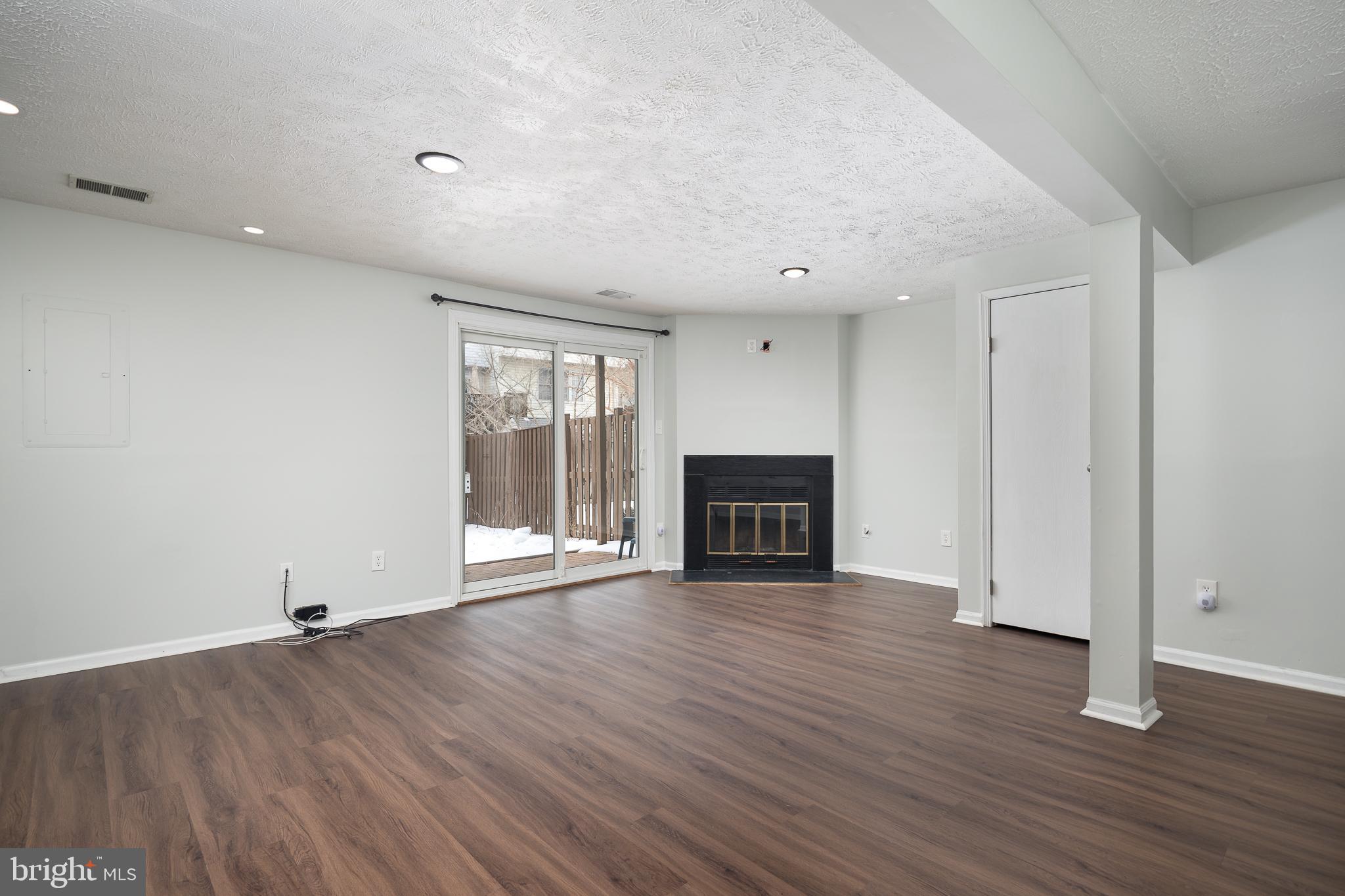 POHICK VILLAGE - Residential