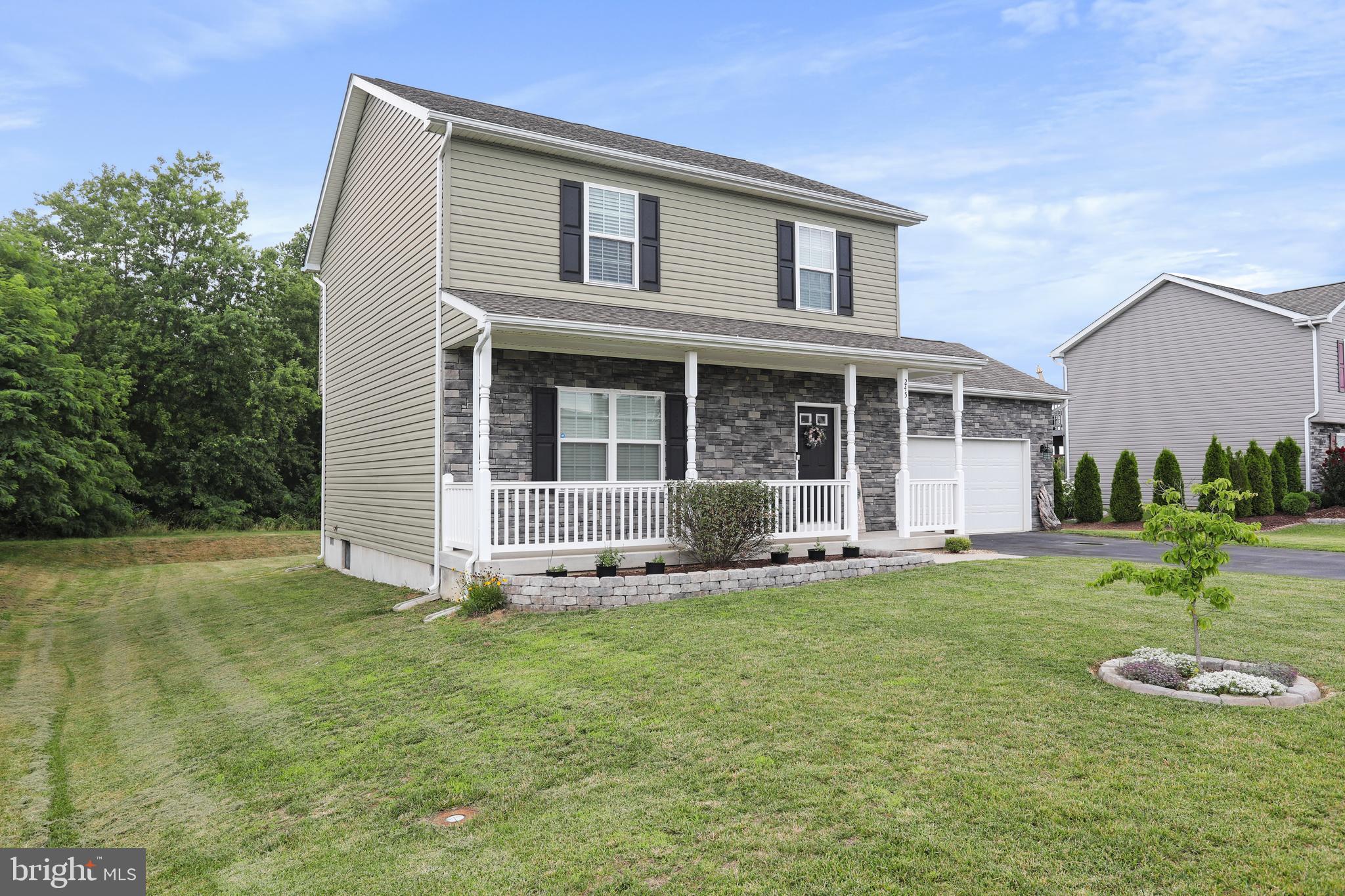 SPRING HILL - Residential