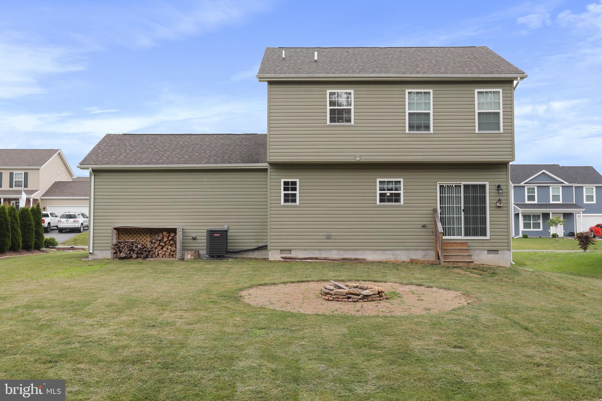 SPRING HILL - Residential