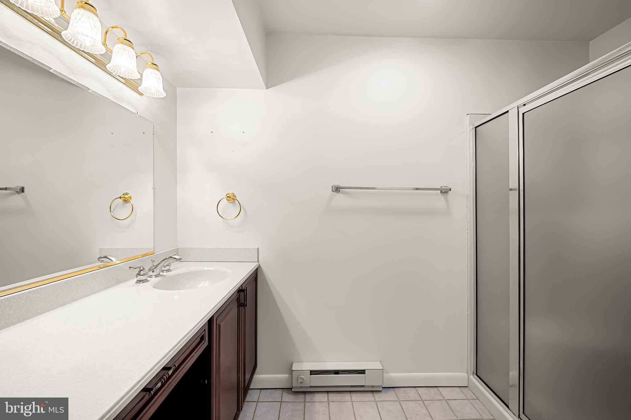 LAUREL BROOK - Residential