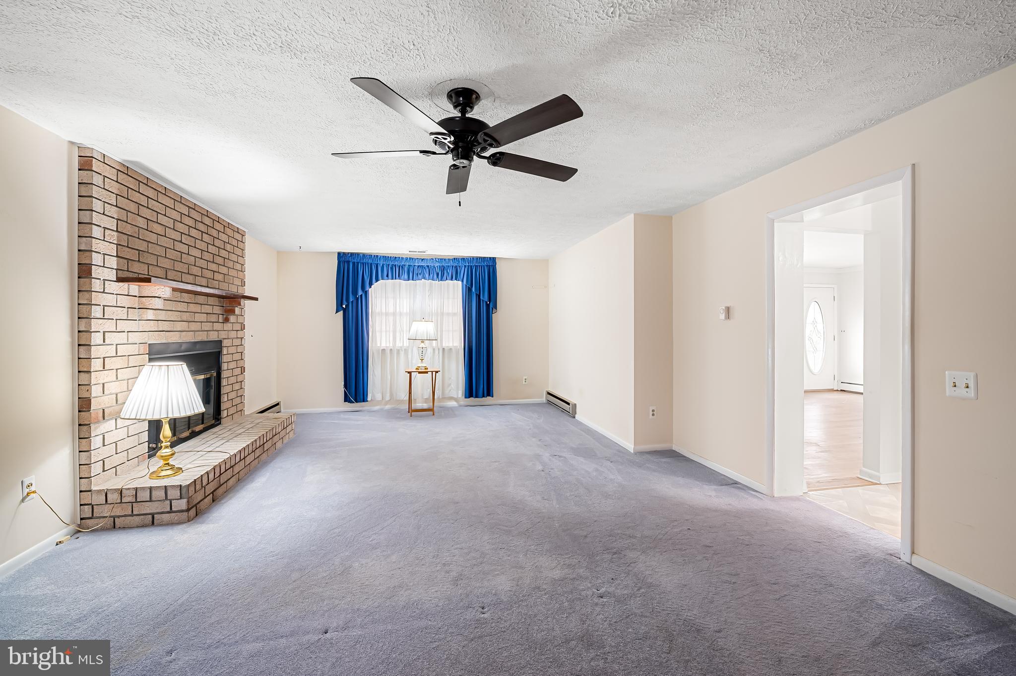 LAUREL BROOK - Residential