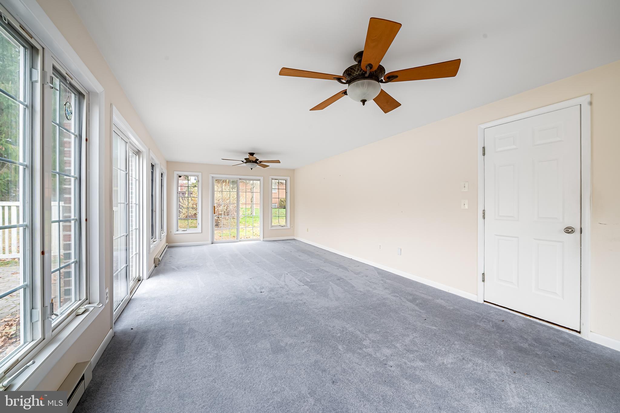 LAUREL BROOK - Residential