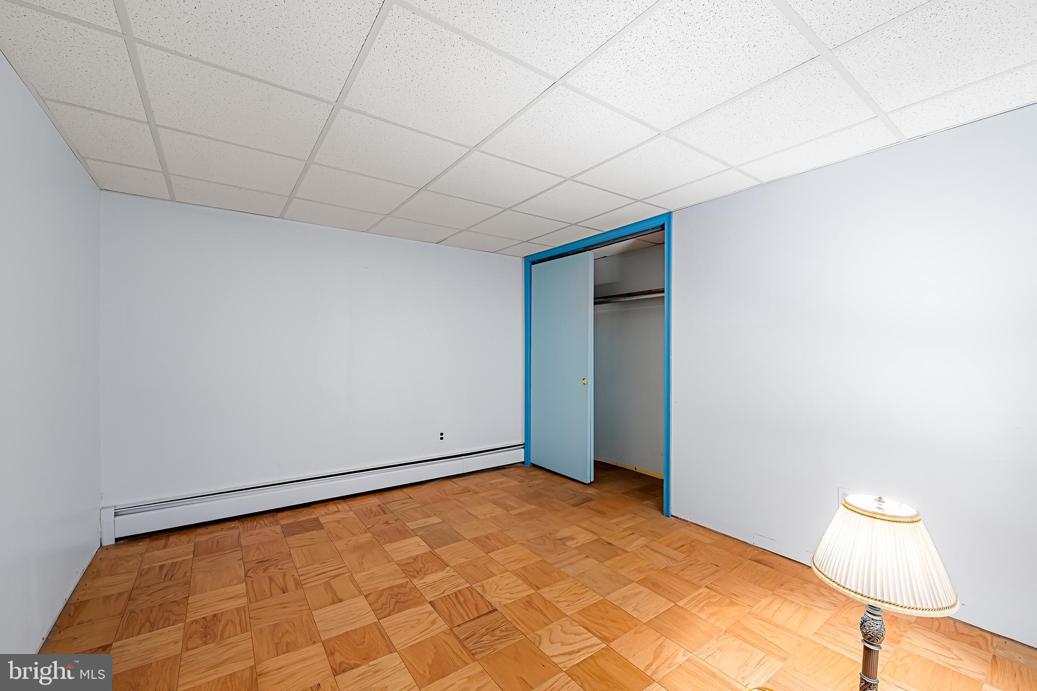 LAUREL BROOK - Residential