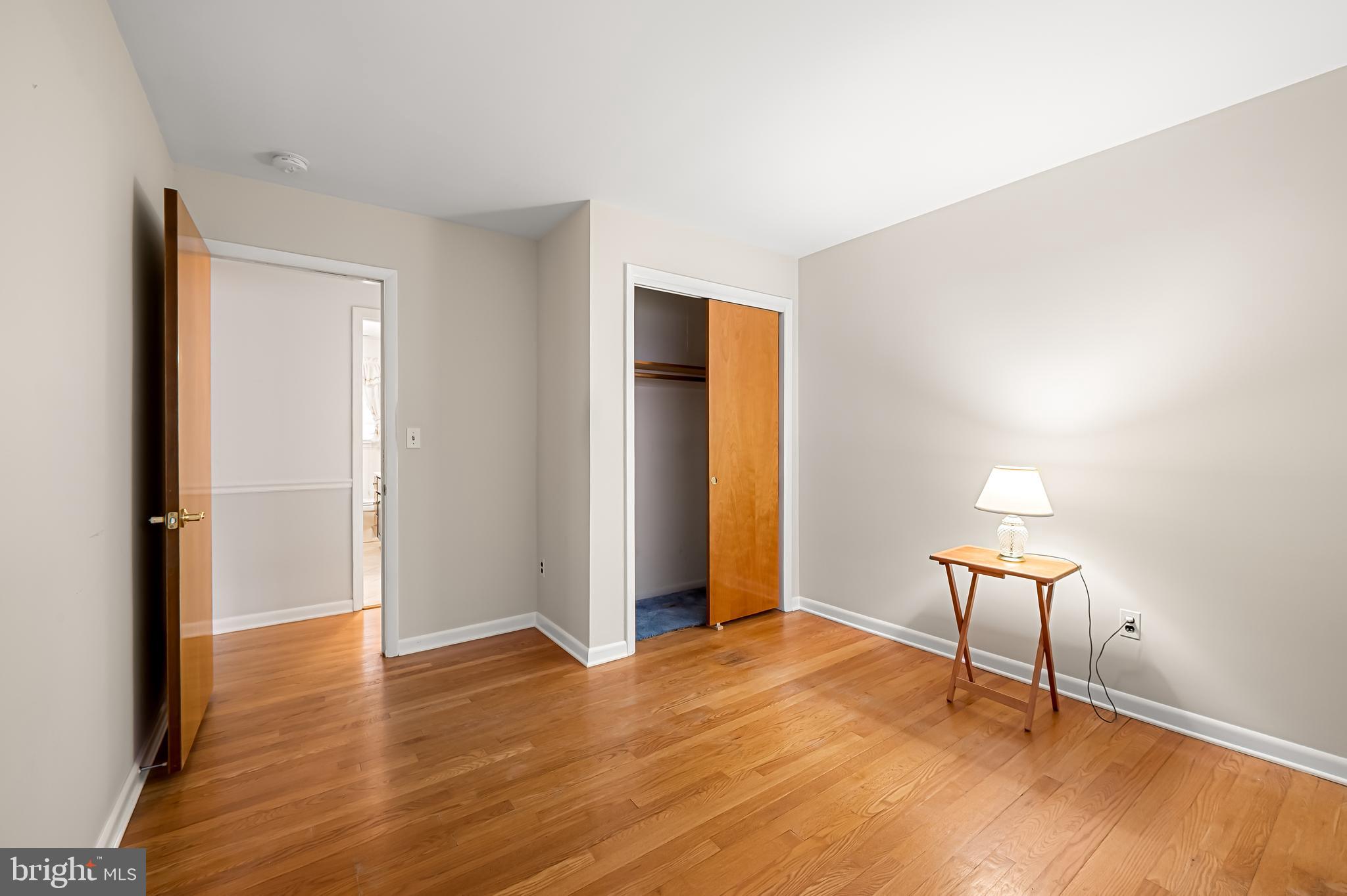 LAUREL BROOK - Residential